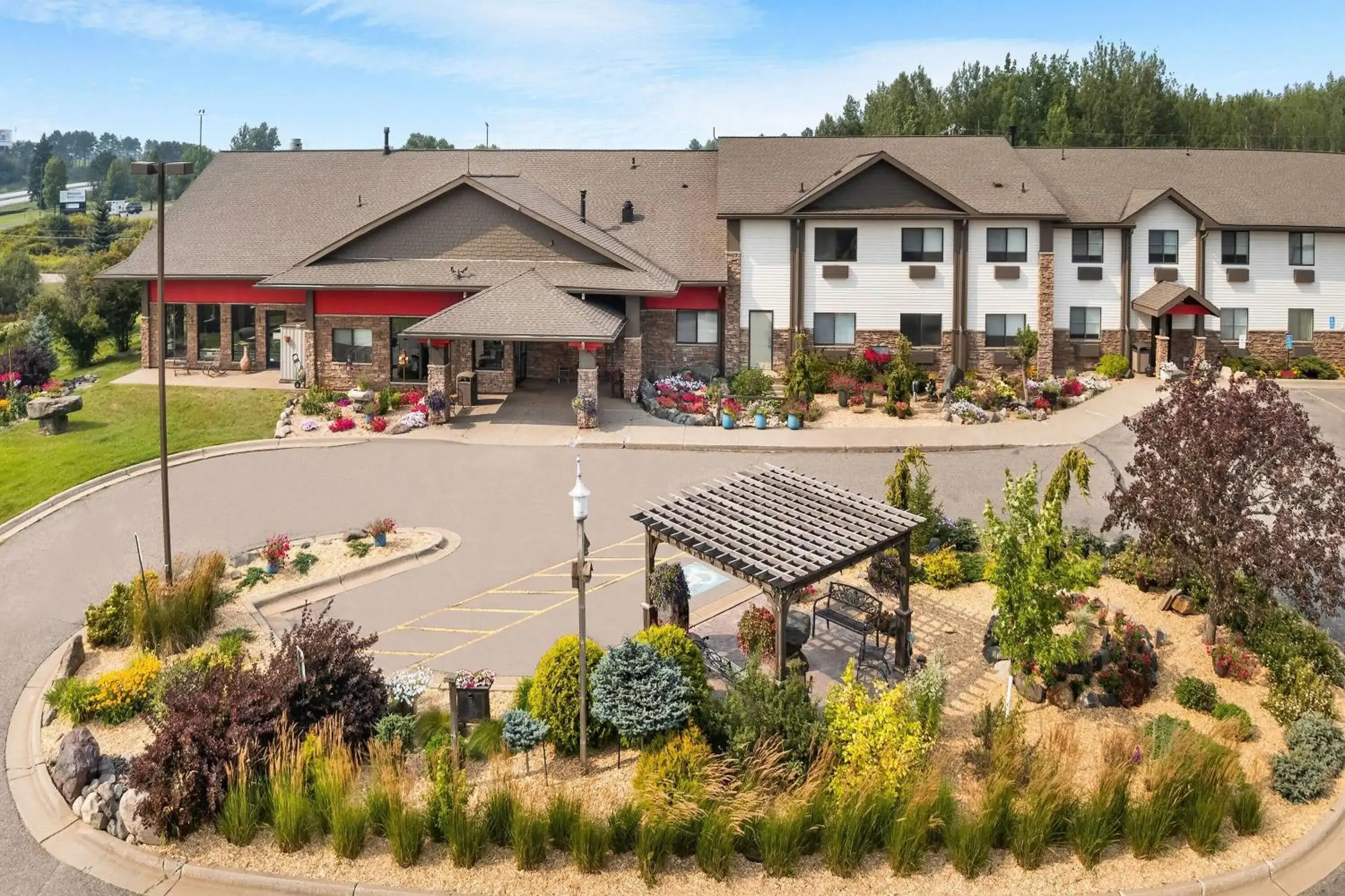 Property building in Super 8 by Wyndham Eveleth Property building in Super 8 by Wyndham Eveleth