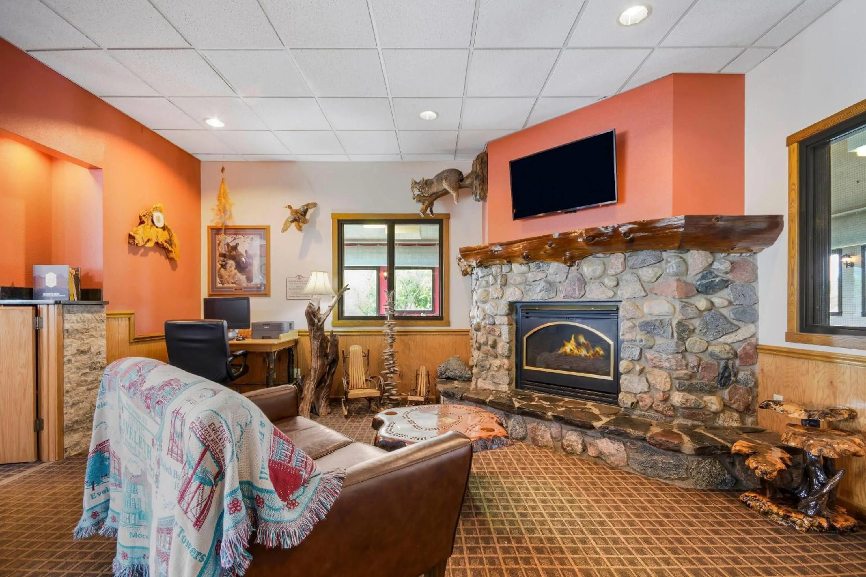 Lobby or reception in Super 8 by Wyndham Eveleth