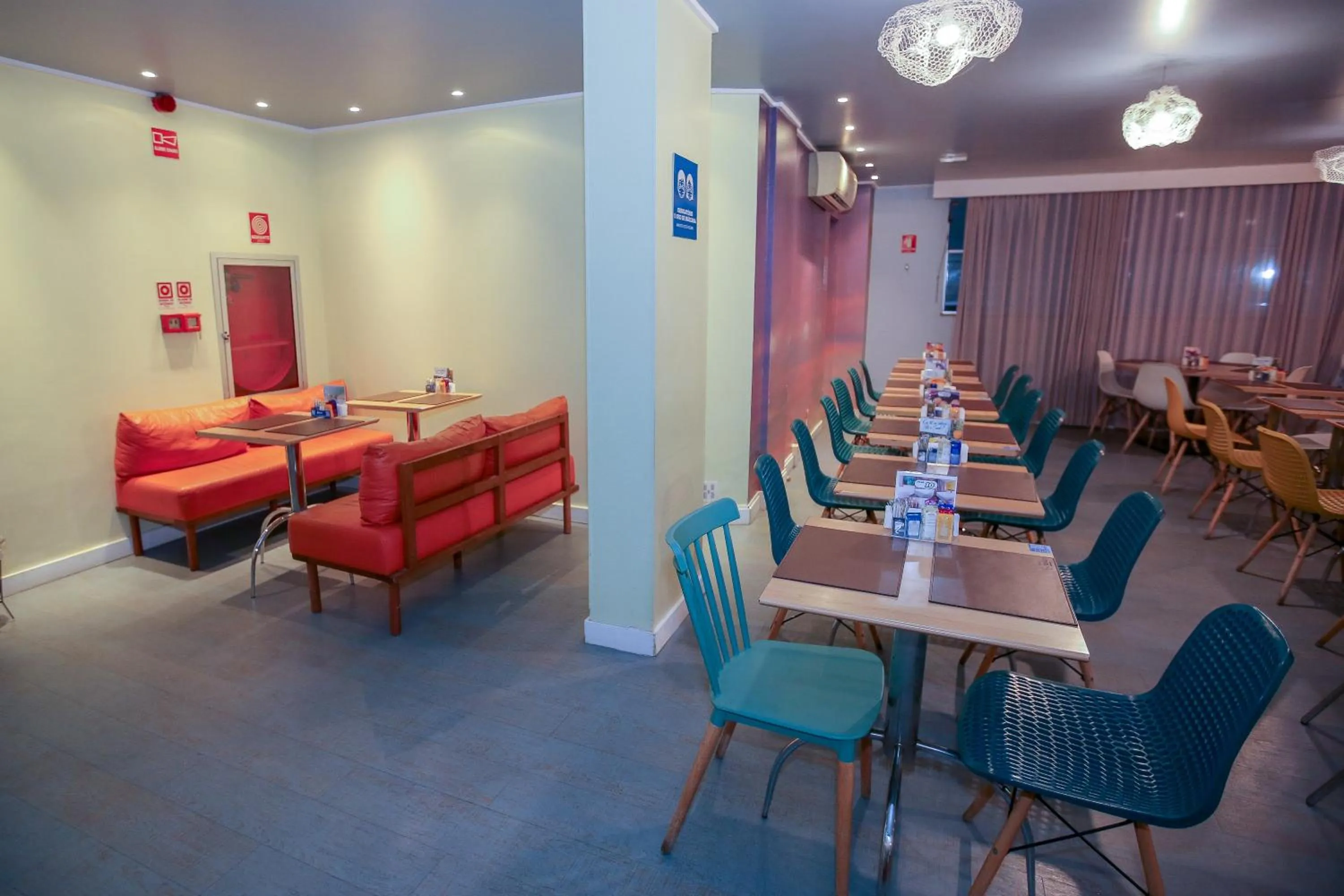 Restaurant/places to eat in Hotel Dan Inn São Carlos By Nacional Inn