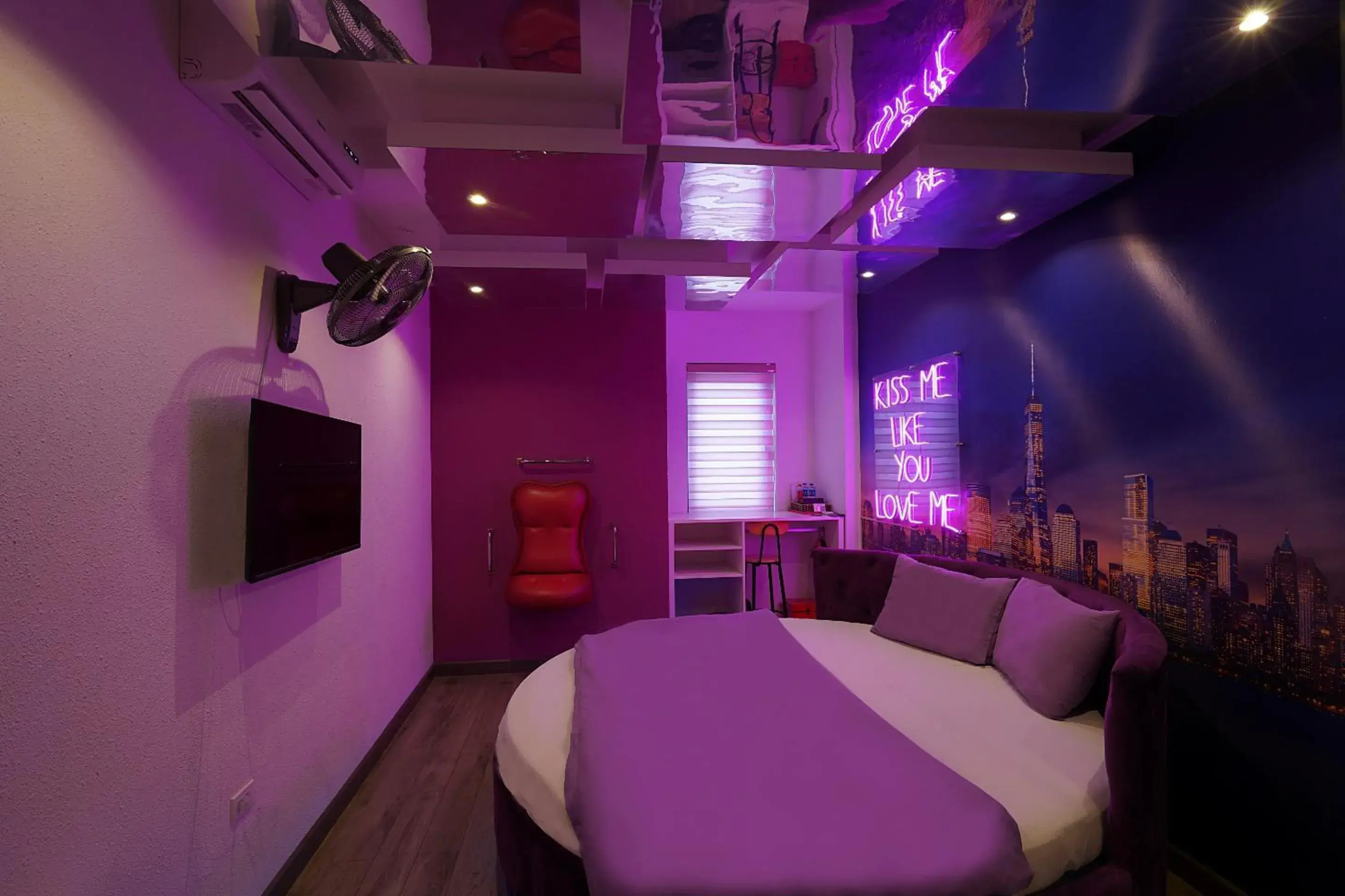 Bed in 69 Boutique by Minova Bed in 69 Boutique by Minova