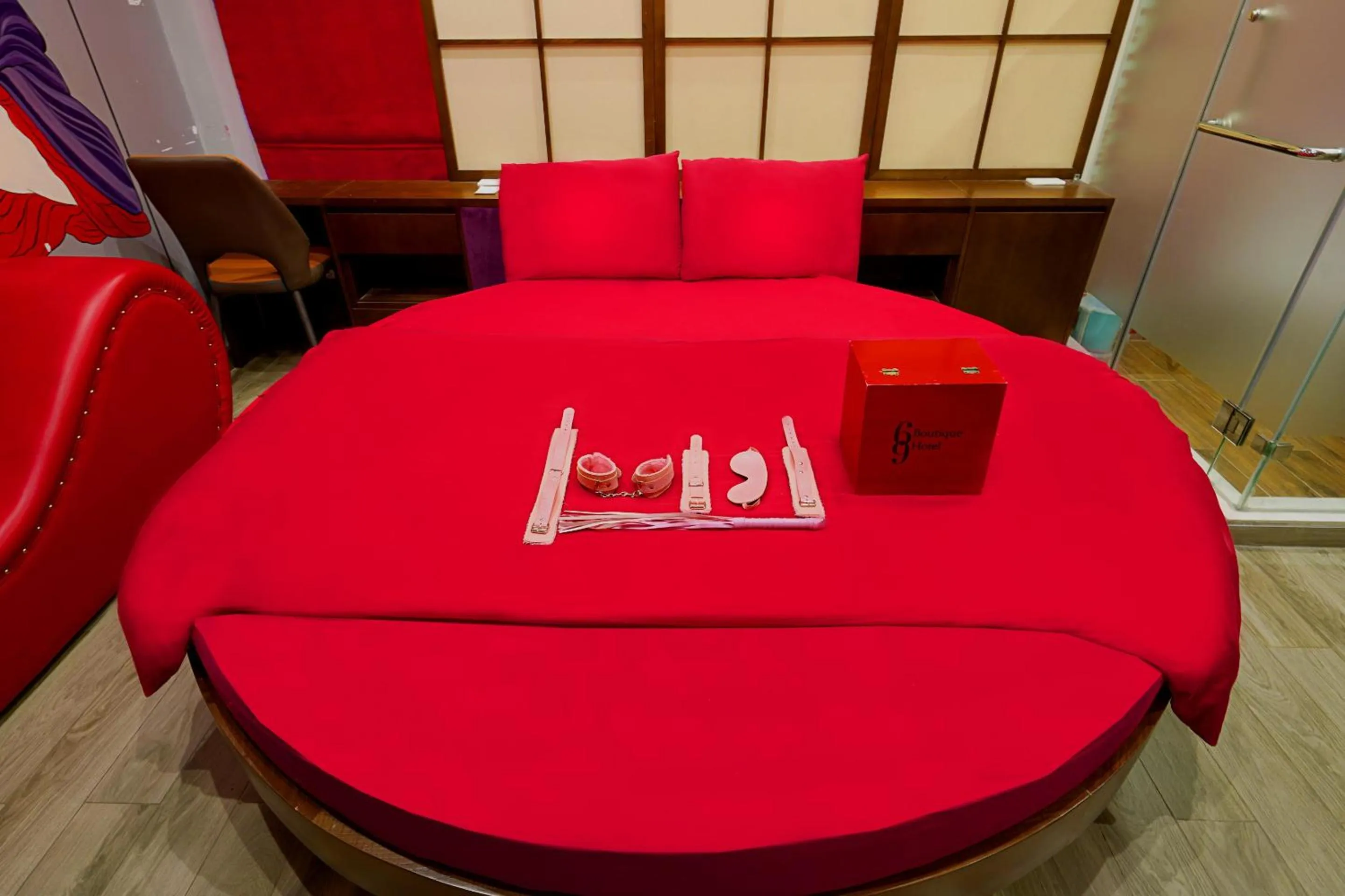 Bed in 69 Boutique by Minova