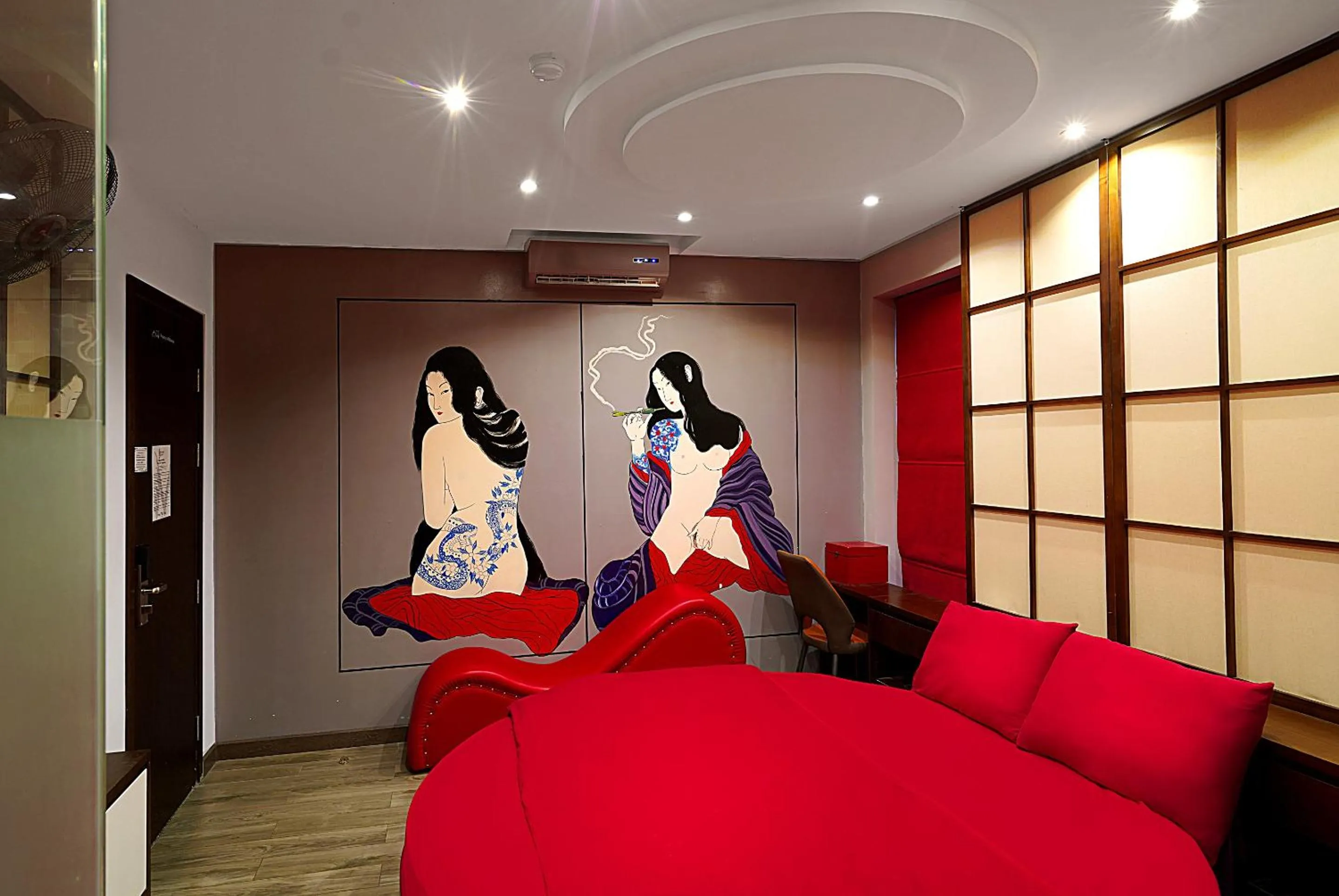 Bedroom in 69 Boutique by Minova