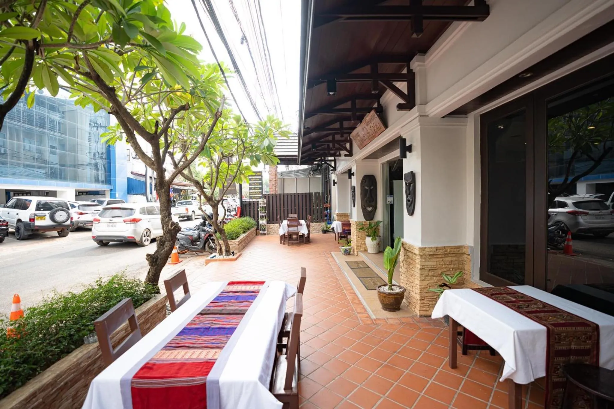 Restaurant/places to eat in Vongkhamsene Boutique Hotel