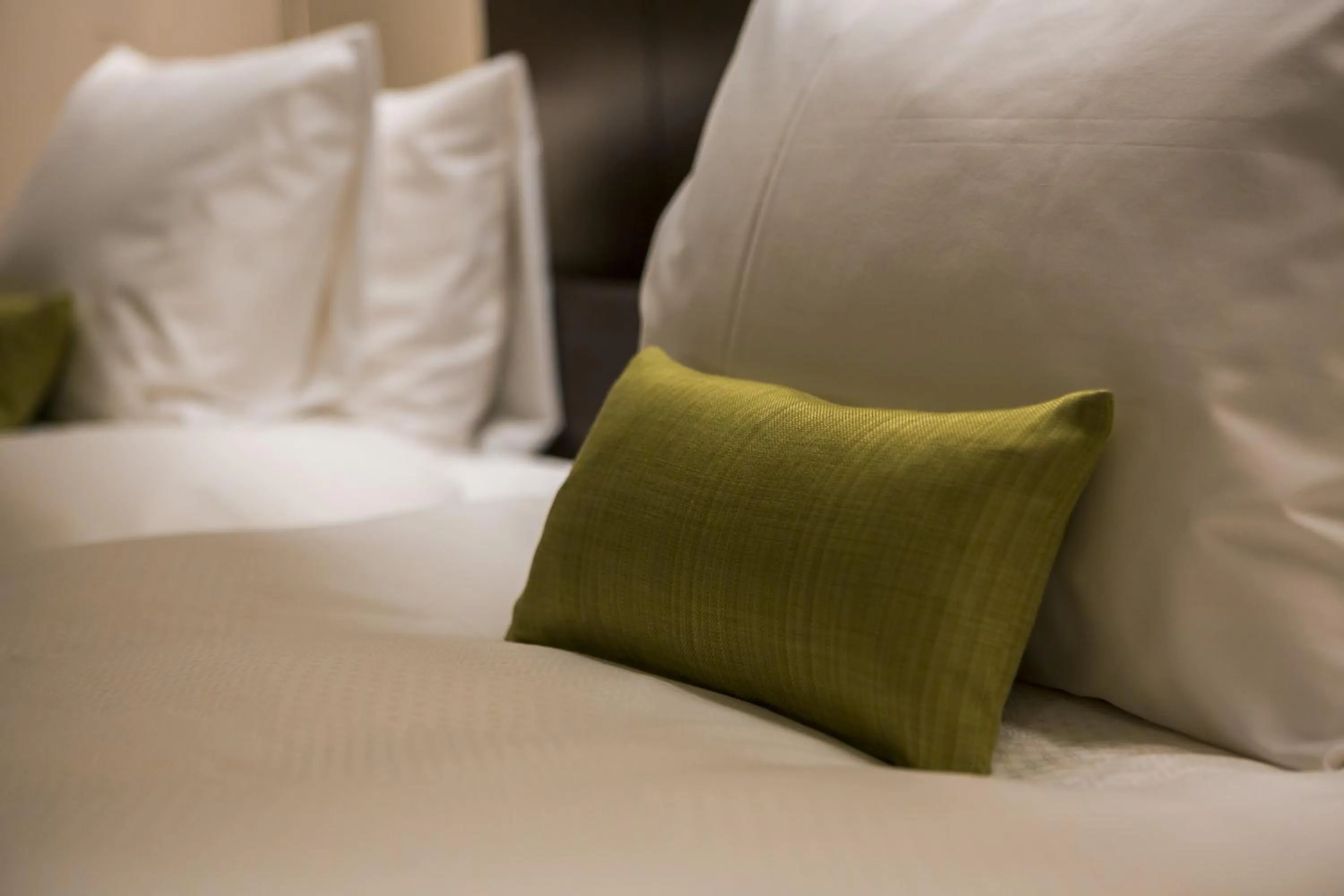 Bed in Hotel Ryumeikan Ochanomizu Honten