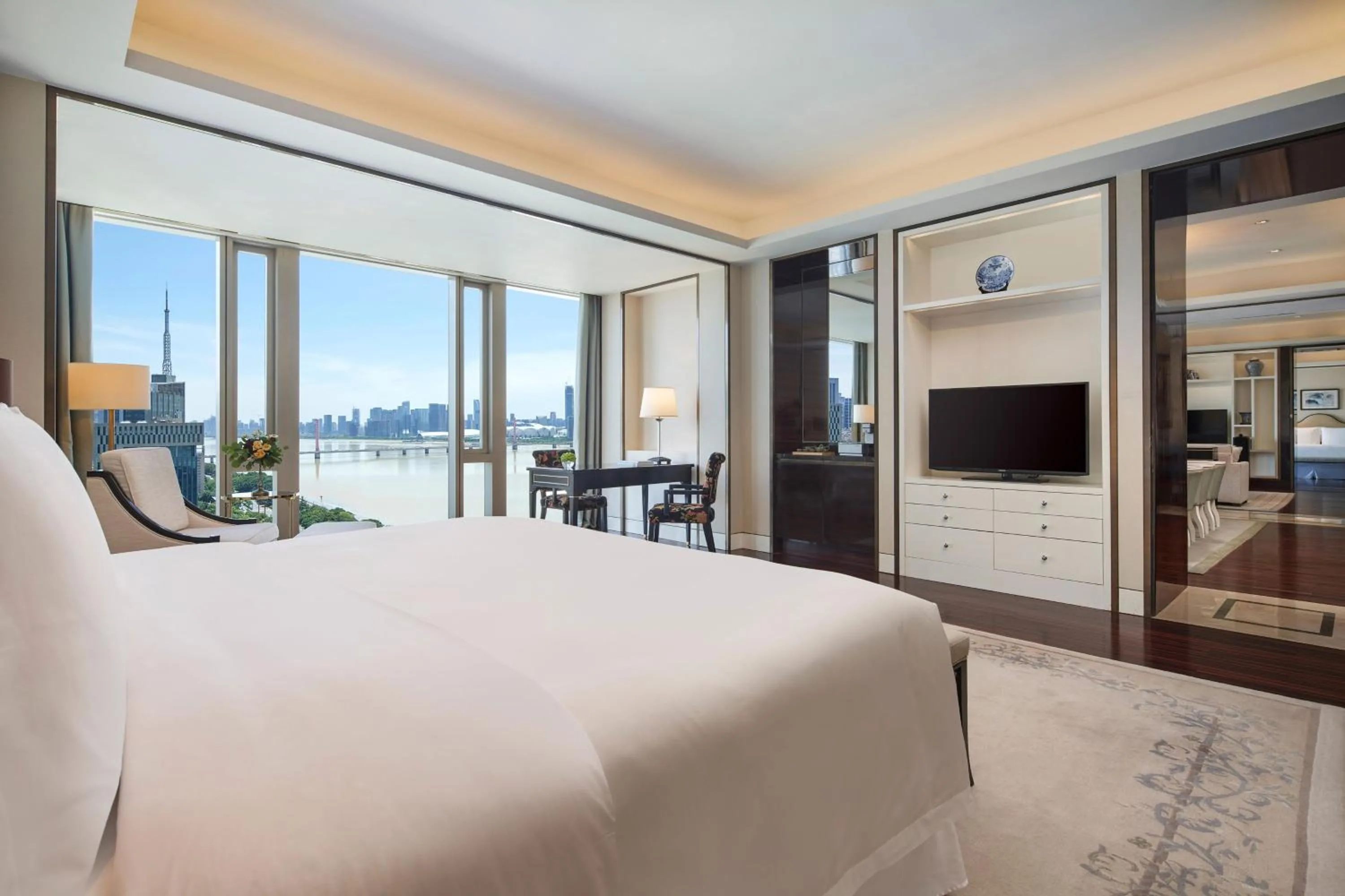 Bedroom, Bed in The Azure Qiantang, a Luxury Collection Hotel, Hangzhou