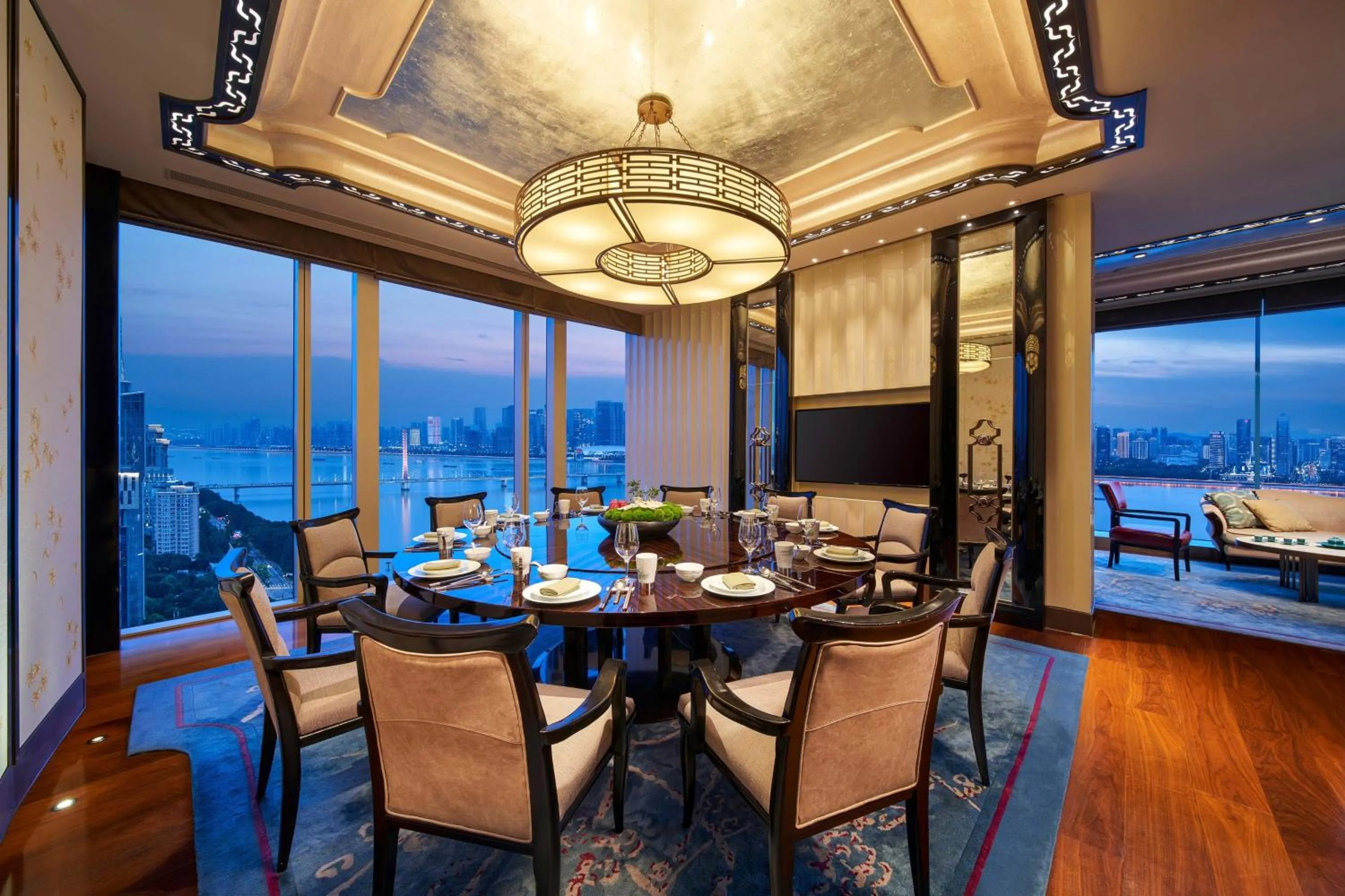 Restaurant/places to eat in The Azure Qiantang, a Luxury Collection Hotel, Hangzhou