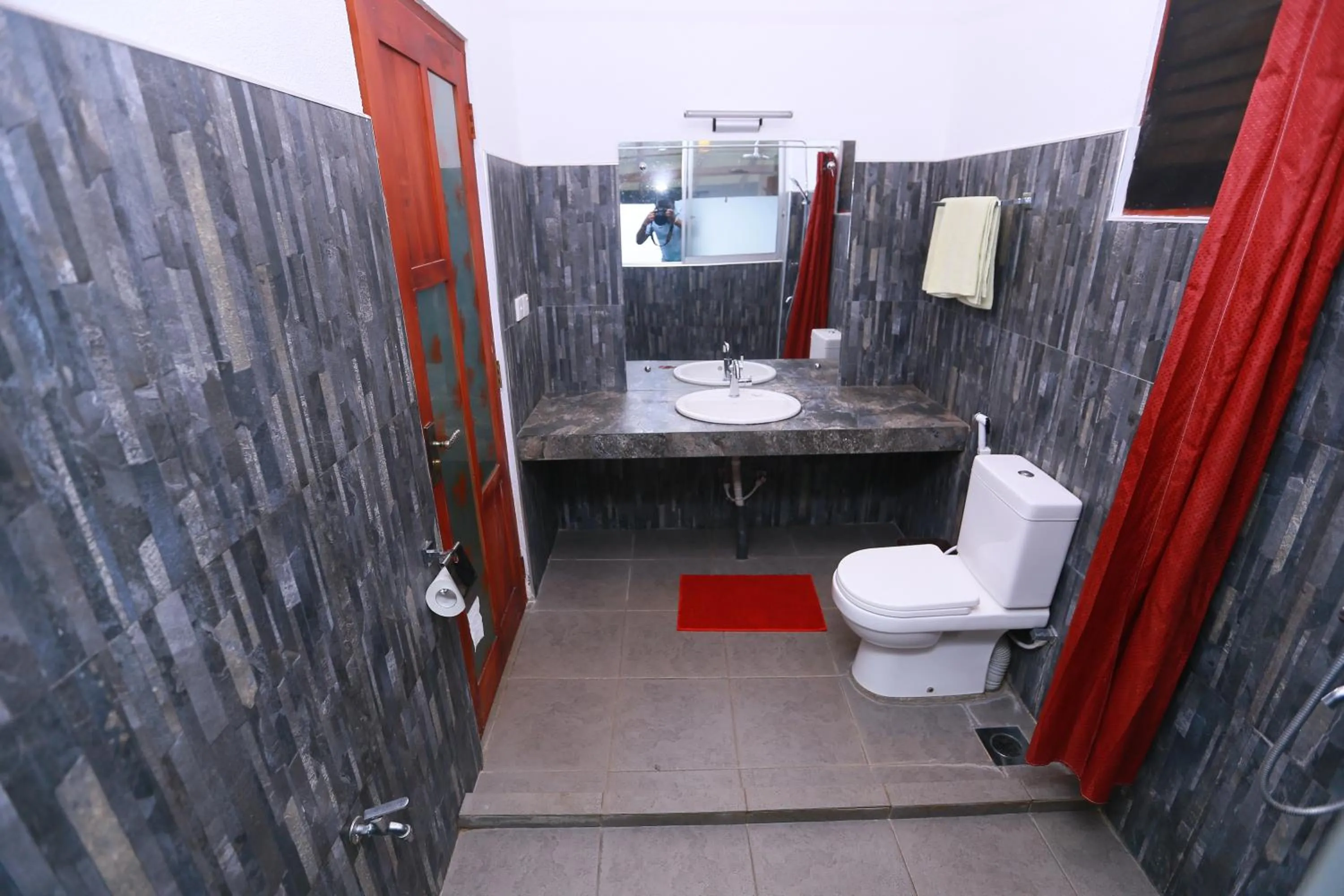 Toilet in Green Hill