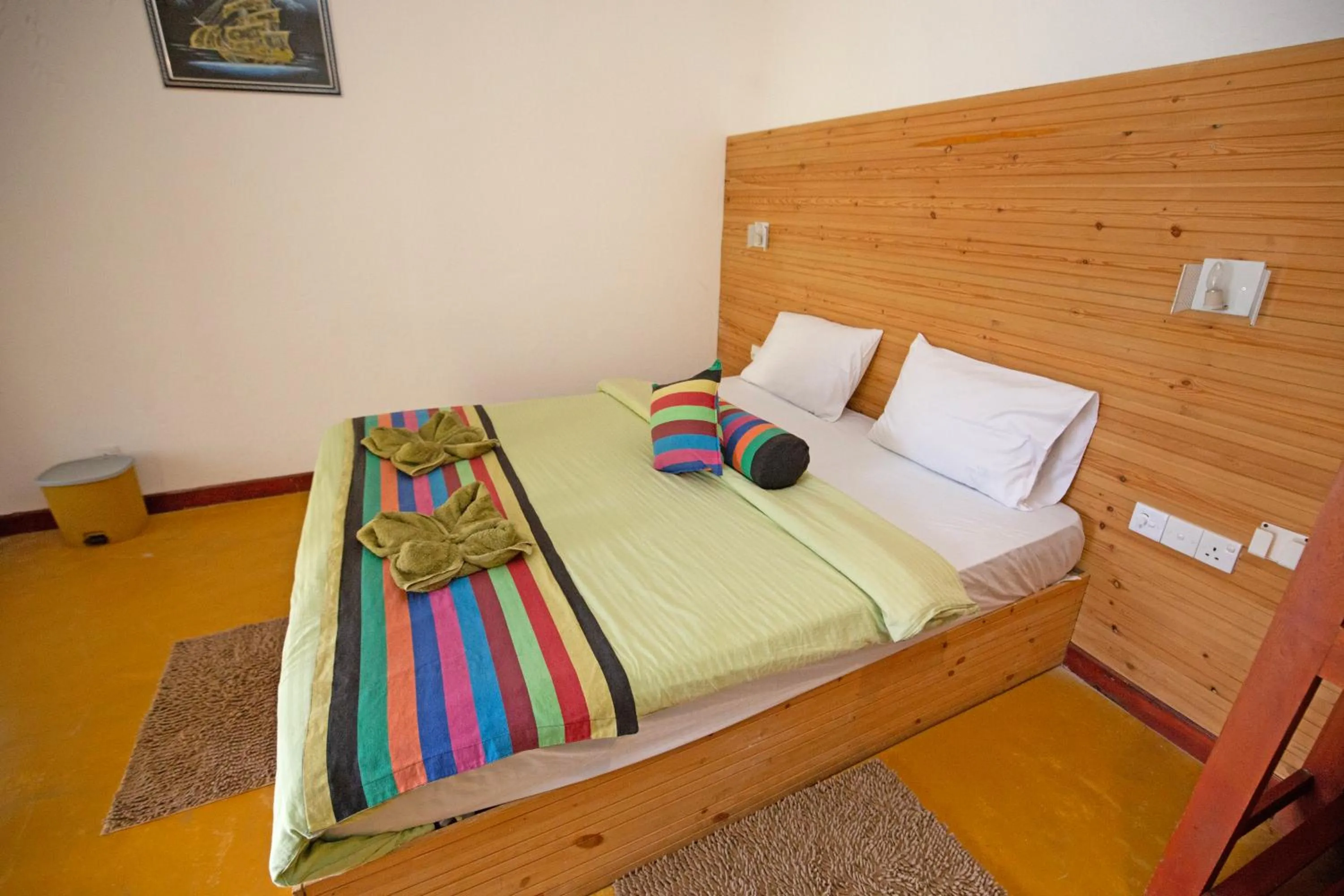 Bedroom, Bed in Green Hill