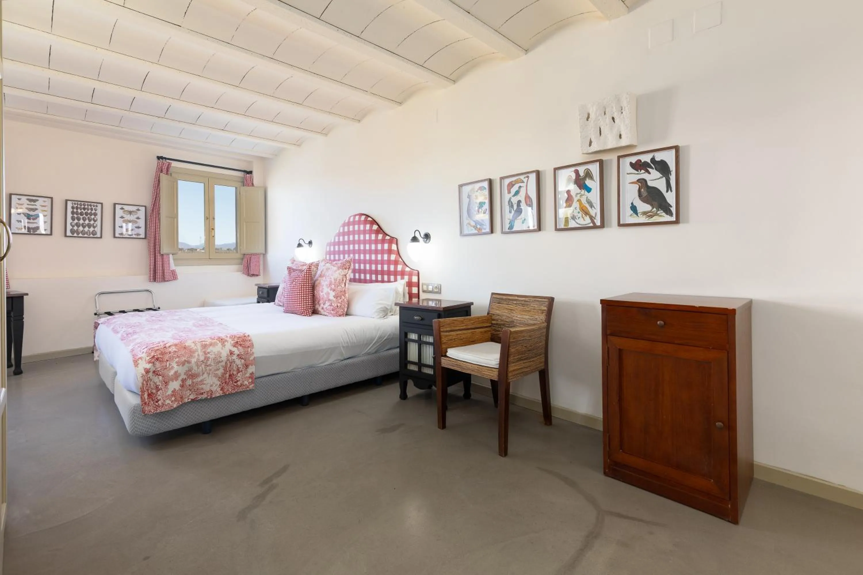 Bed in Maison Muralleta B&B
