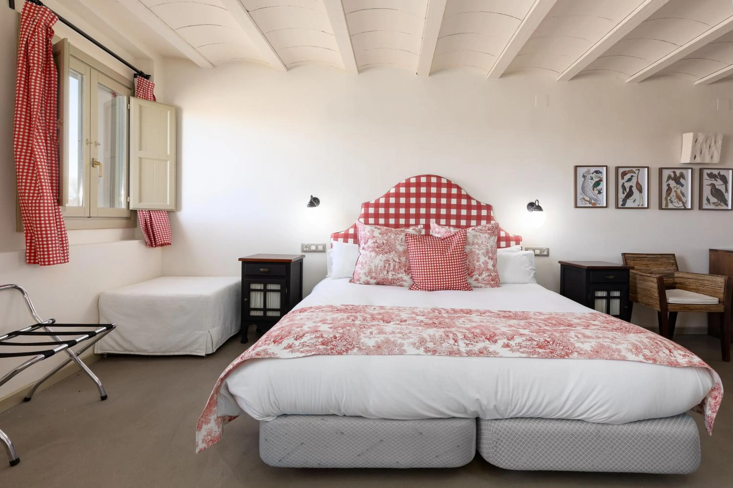 Bed in Maison Muralleta B&B