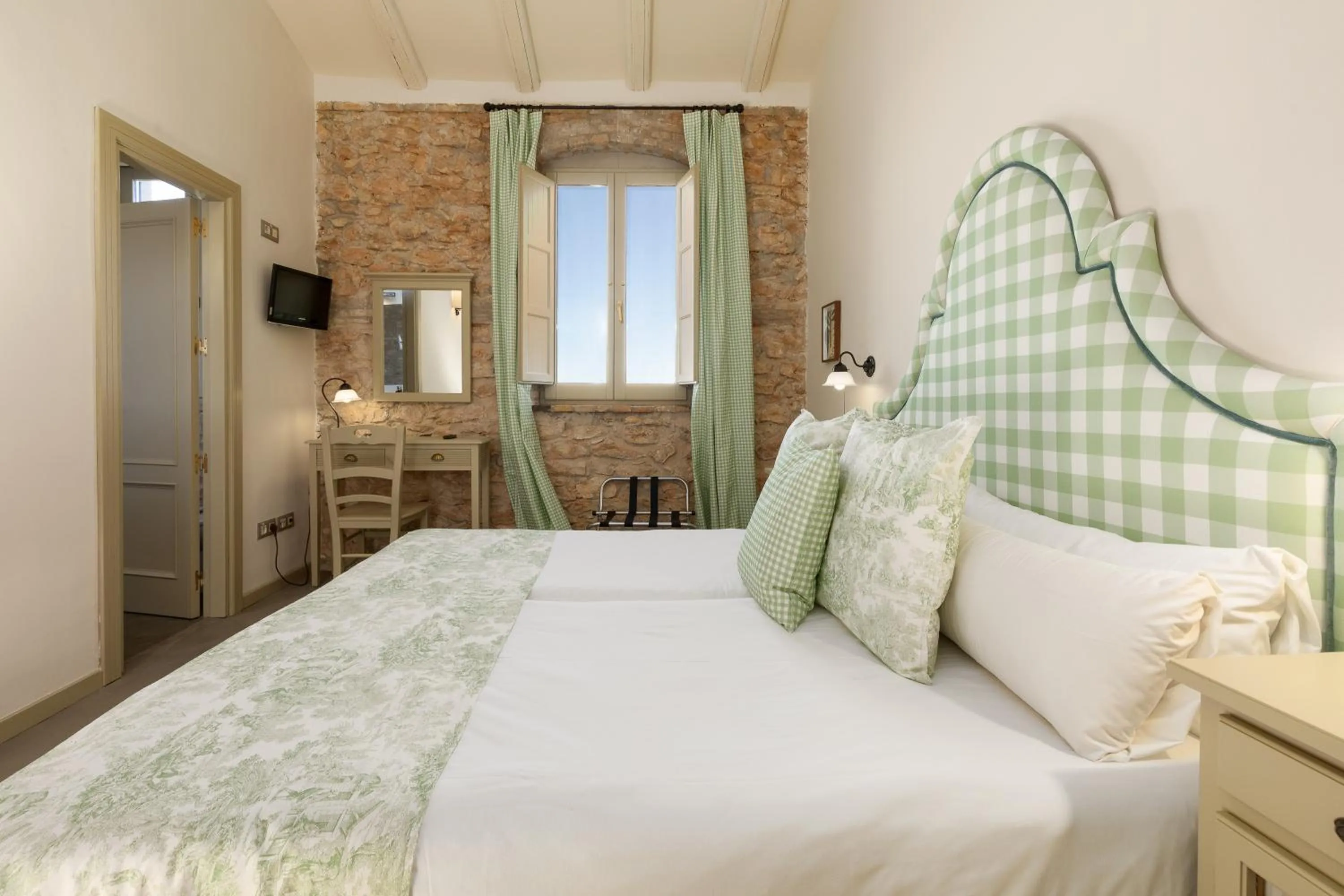 Bed in Maison Muralleta B&B