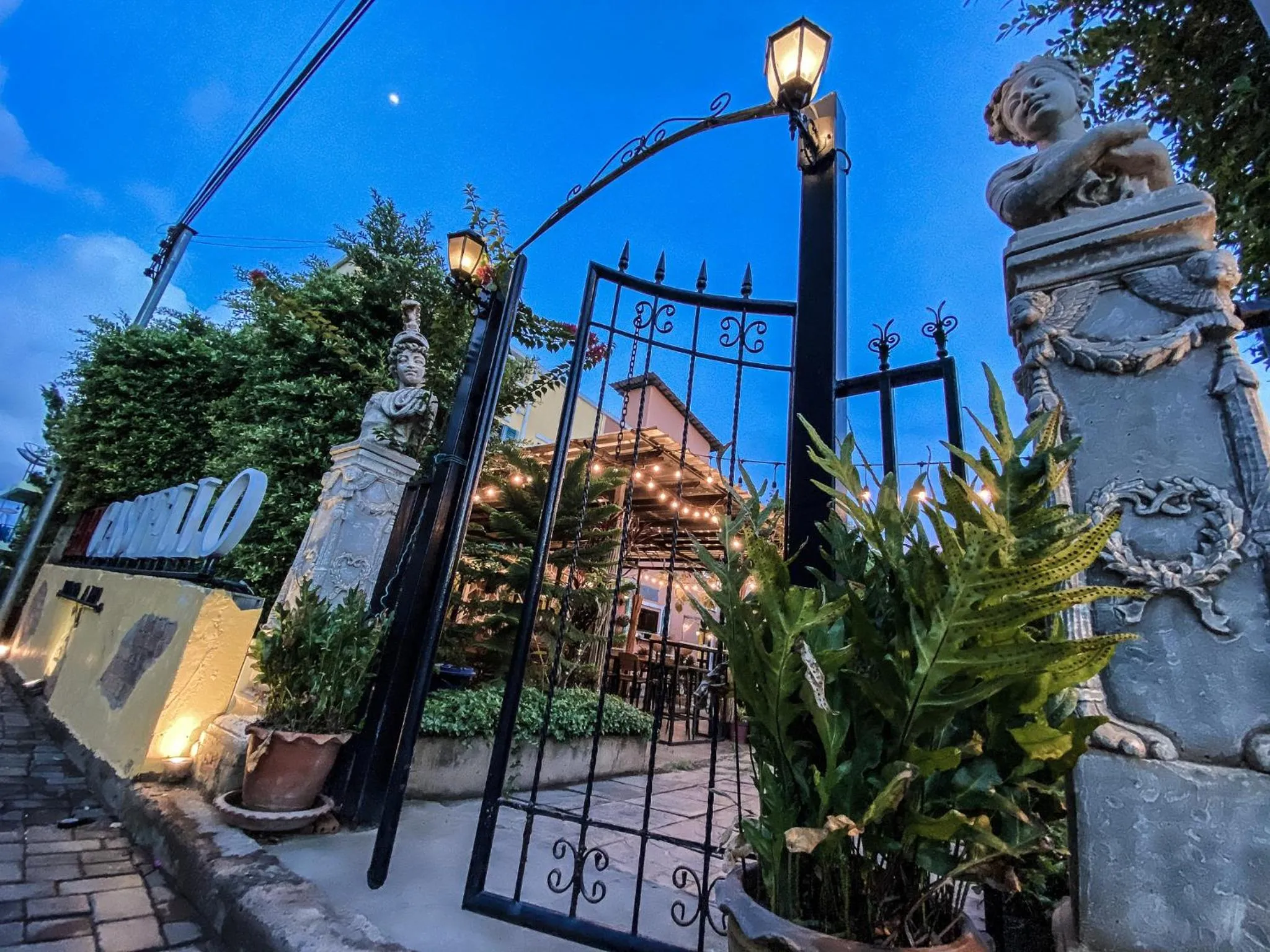 Garden in The Castello Resort