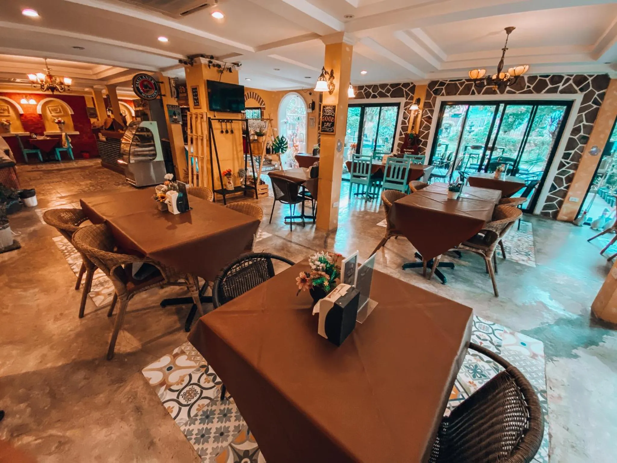 Restaurant/places to eat in The Castello Resort