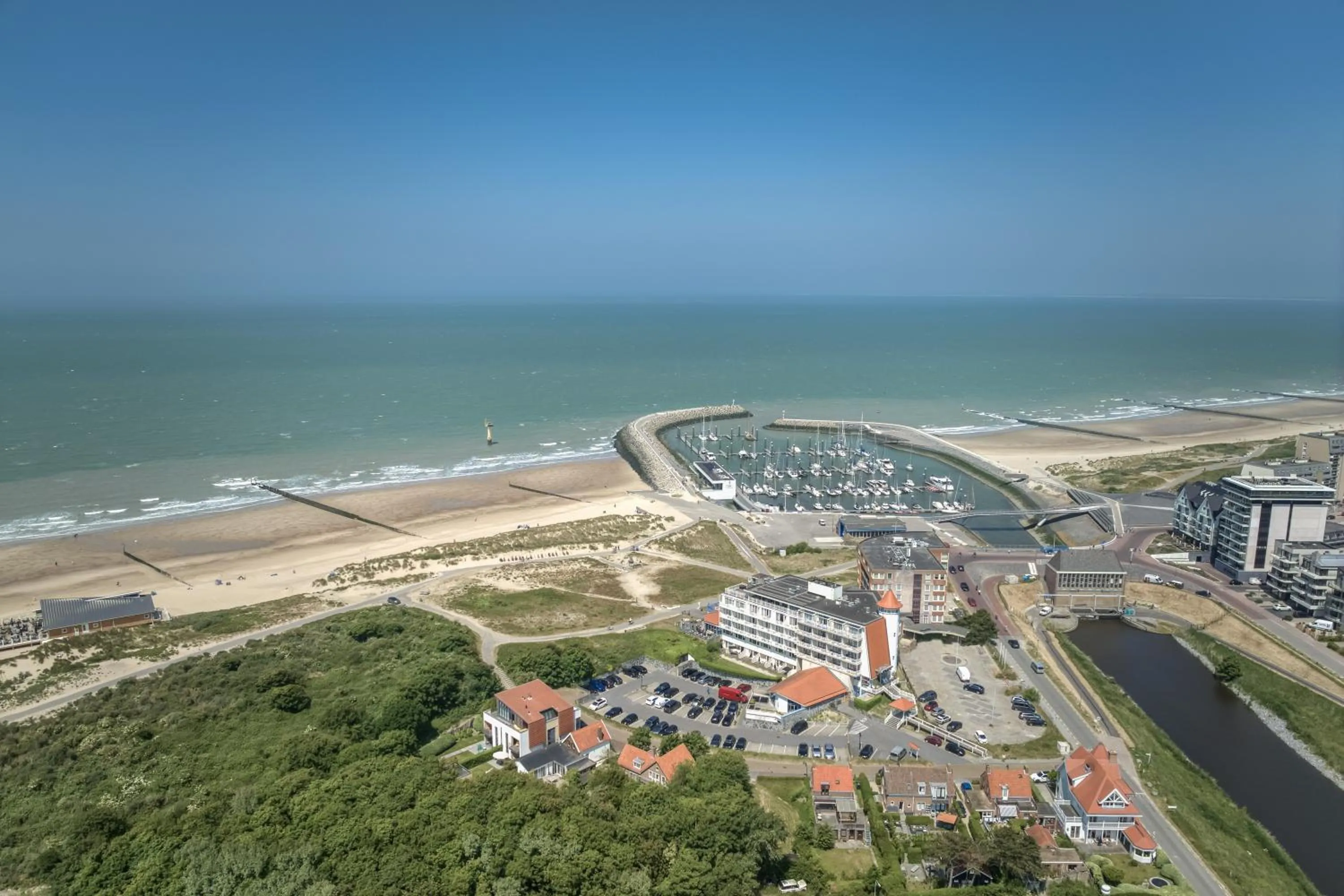 Natural landscape in Noordzee, Hotel & Spa