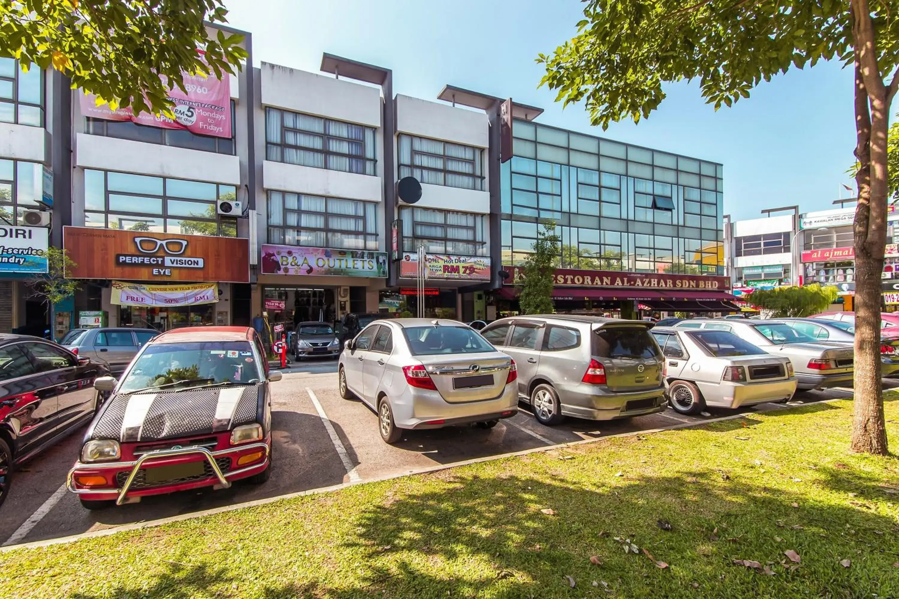 Facade/entrance, Property Building in De Elements Business Hotel KL