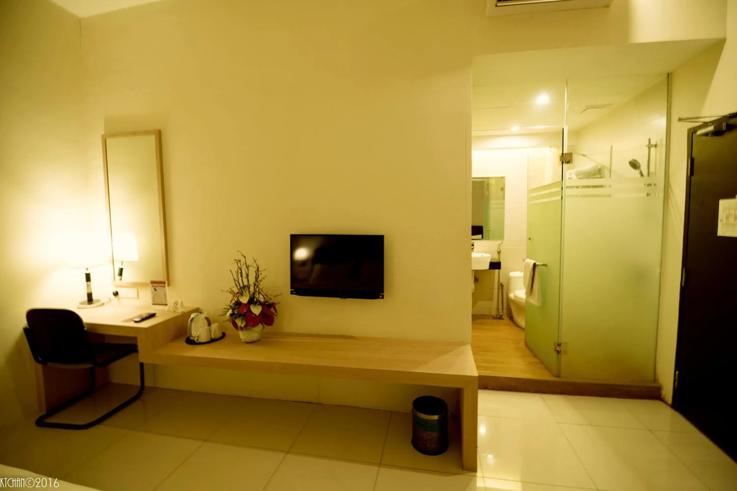 Photo of the whole room, Bathroom in De Elements Business Hotel KL