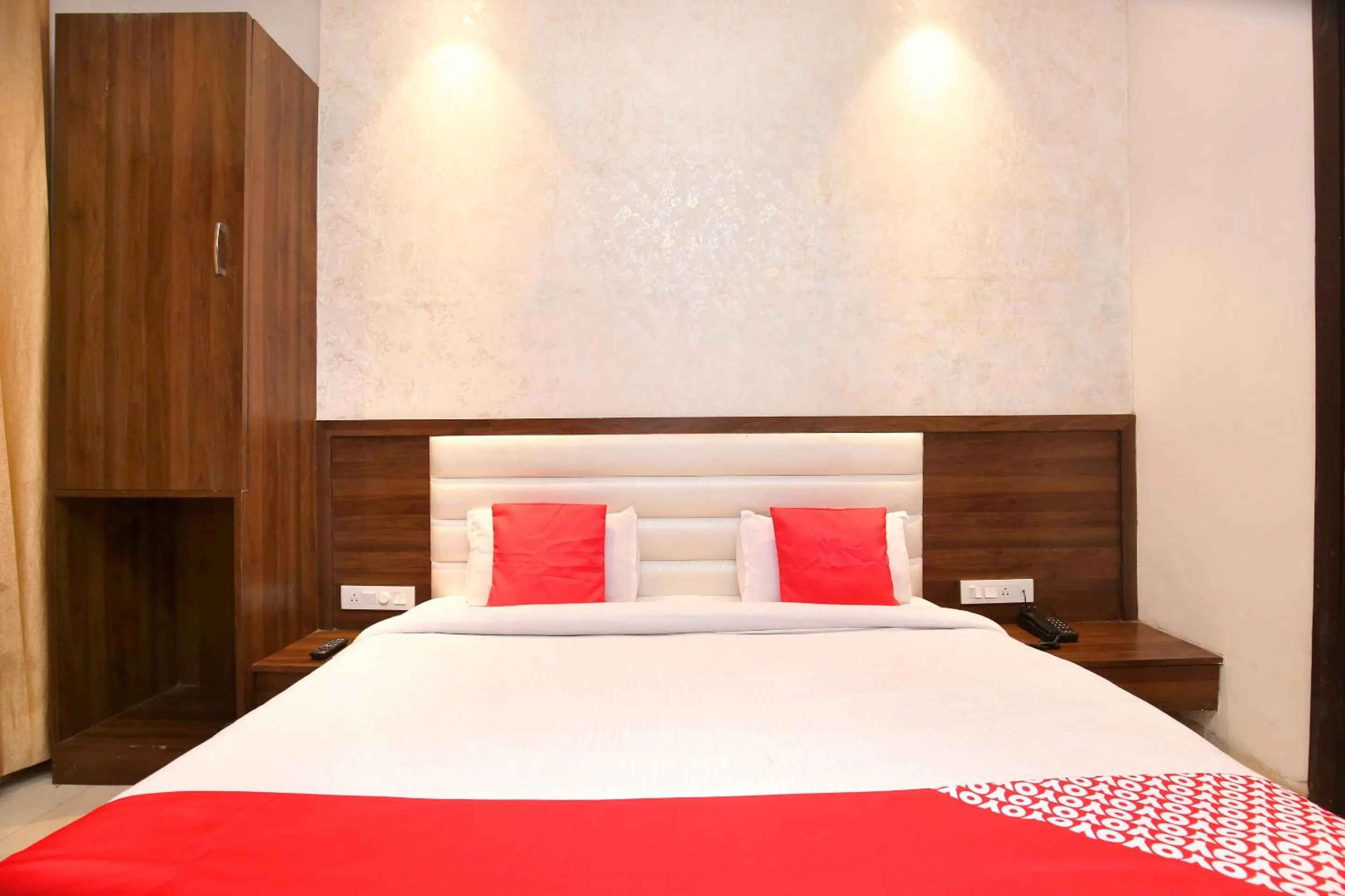 Bathroom, Bed in Super Hotel O Winner Inn