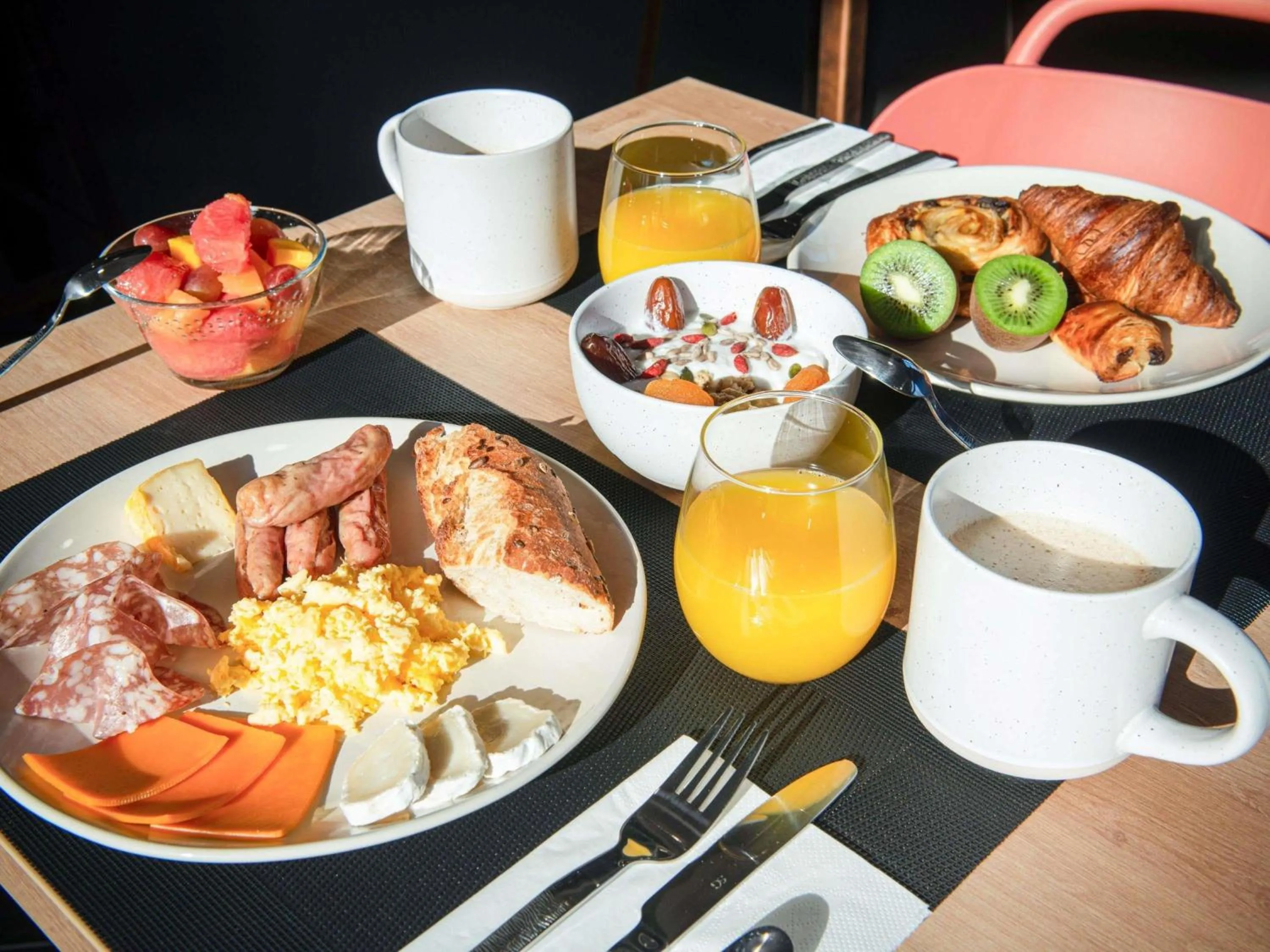 Breakfast in Aparthotel Adagio Access Lille Villeneuve-d'Ascq