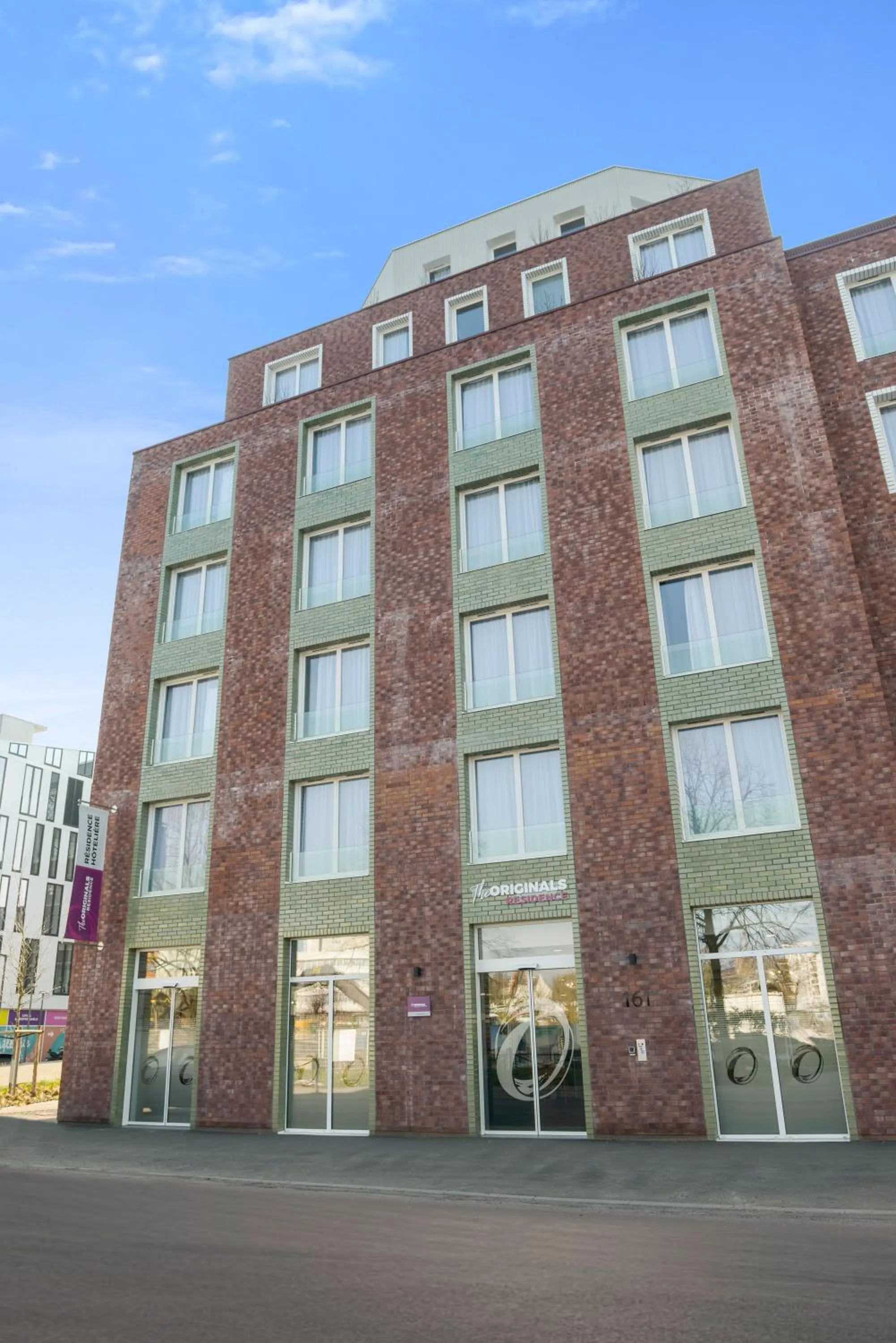 Property building in The Originals Residence, Le Wax, Lille Est