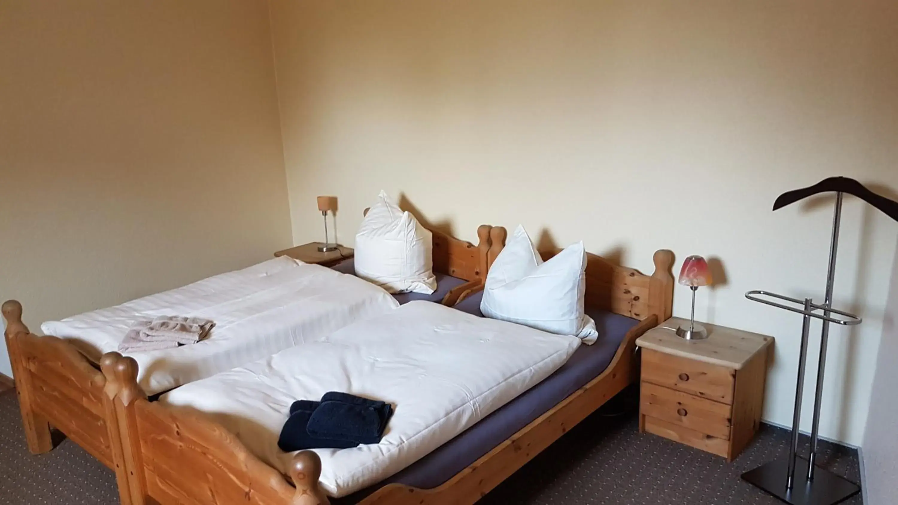 Double or Twin Room - single occupancy in Hotel Deutsches Haus Francop Double or Twin Room - single occupancy in Hotel Deutsches Haus Francop