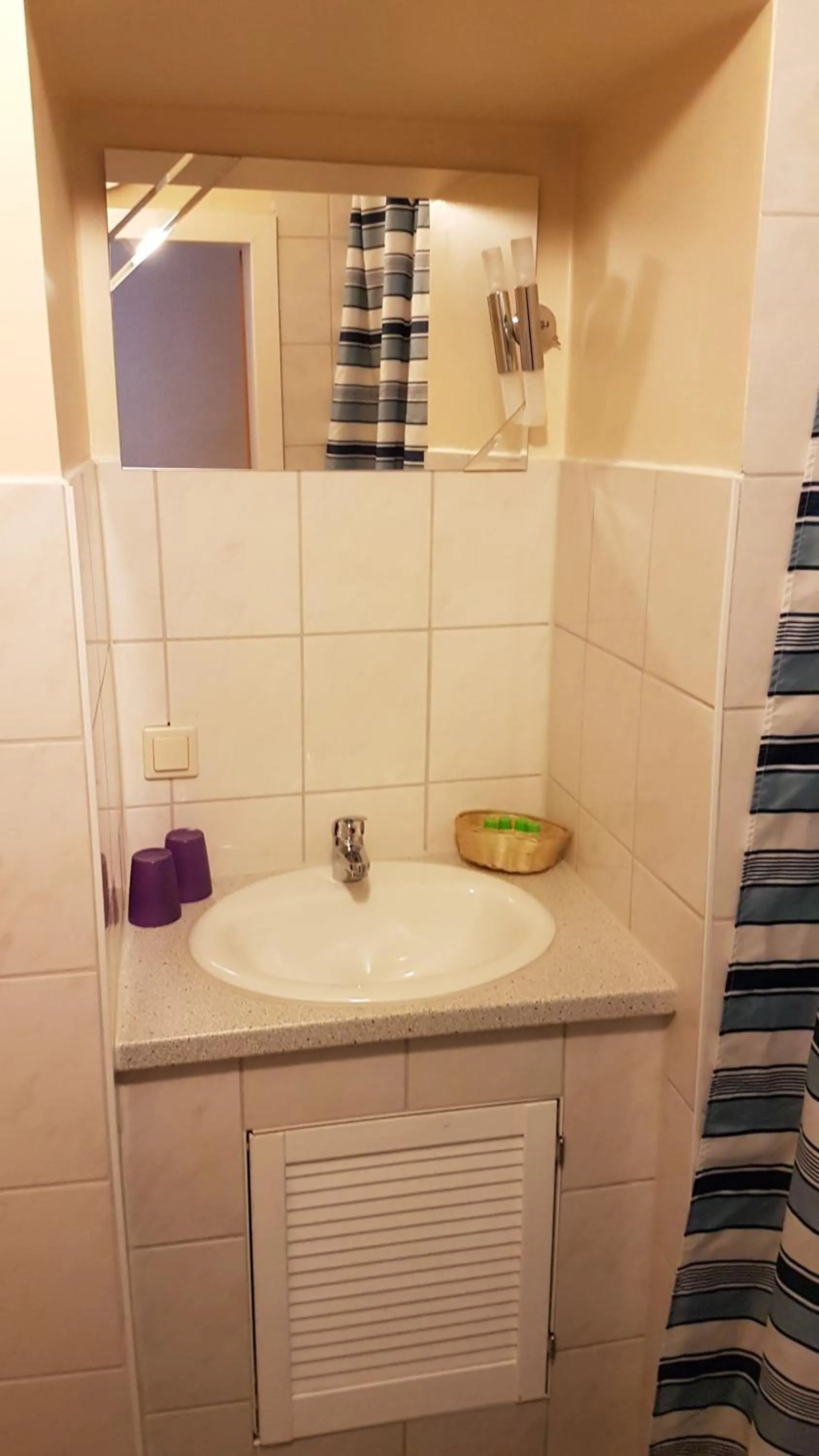 Toilet in Hotel Deutsches Haus Francop