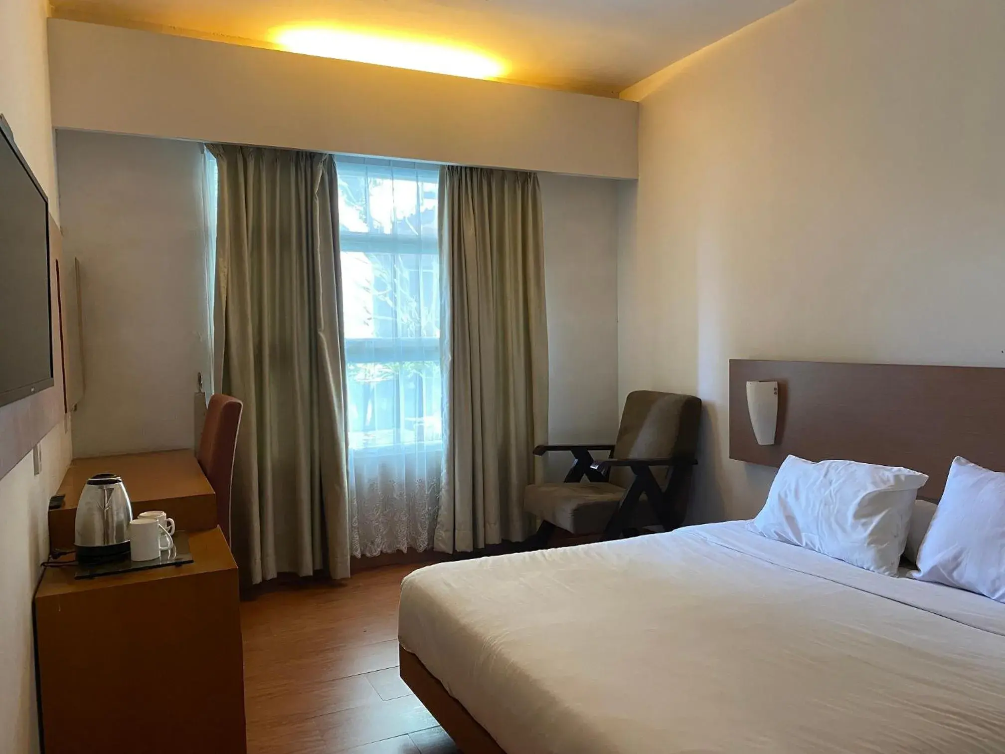 Deluxe Double Room with Balcony in Regato Suites Deluxe Double Room with Balcony in Regato Suites