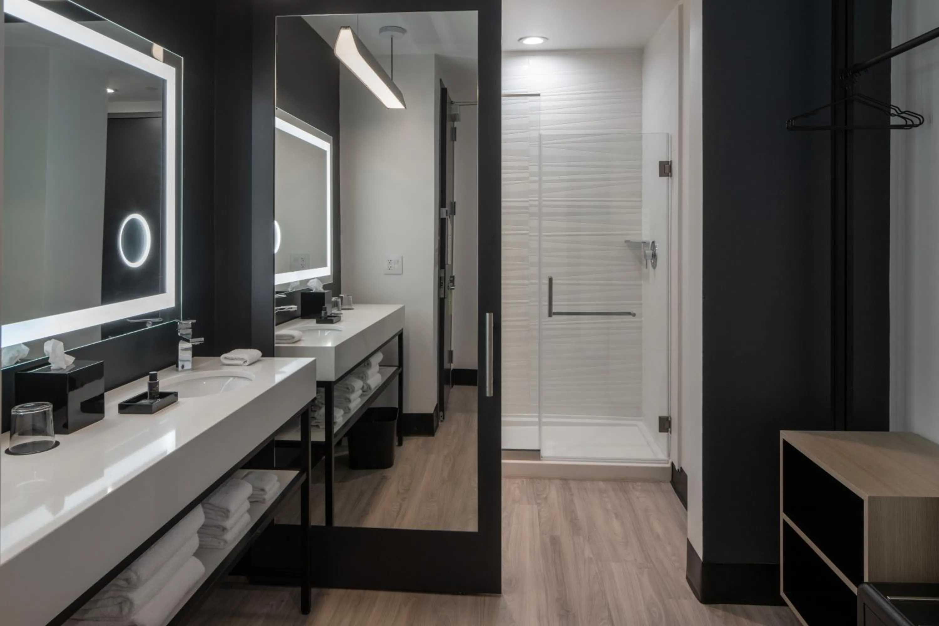 Bathroom in Aloft Memphis Downtown