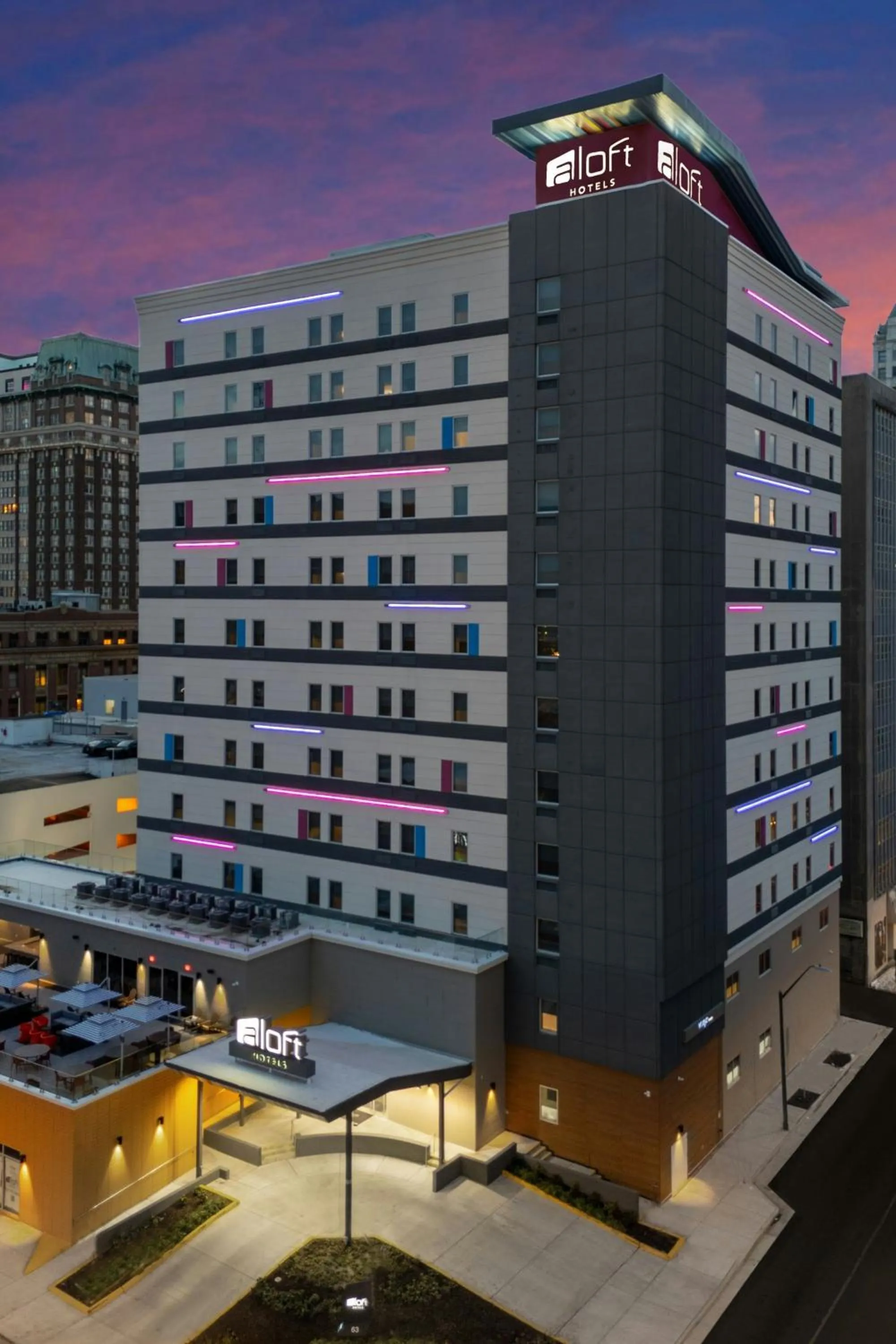 Property building in Aloft Memphis Downtown