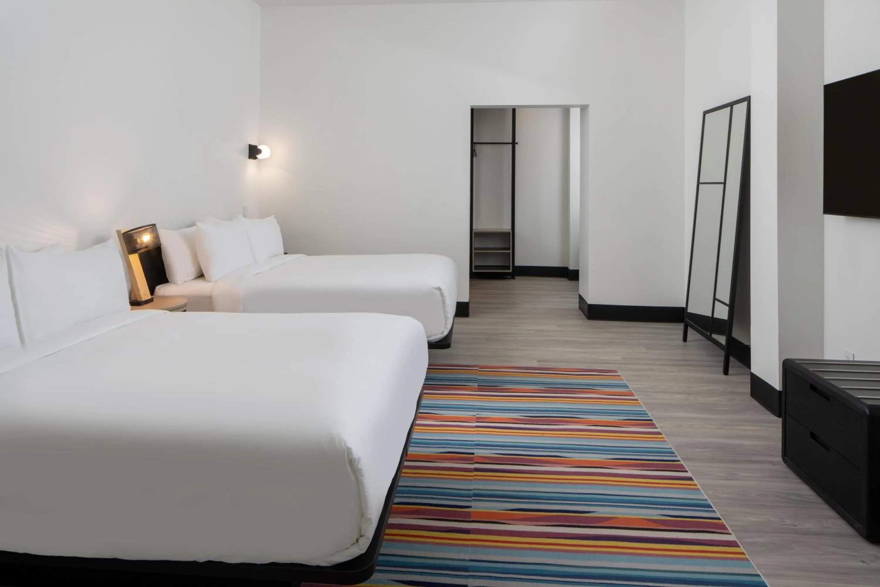 Photo of the whole room, Bed in Aloft Memphis Downtown