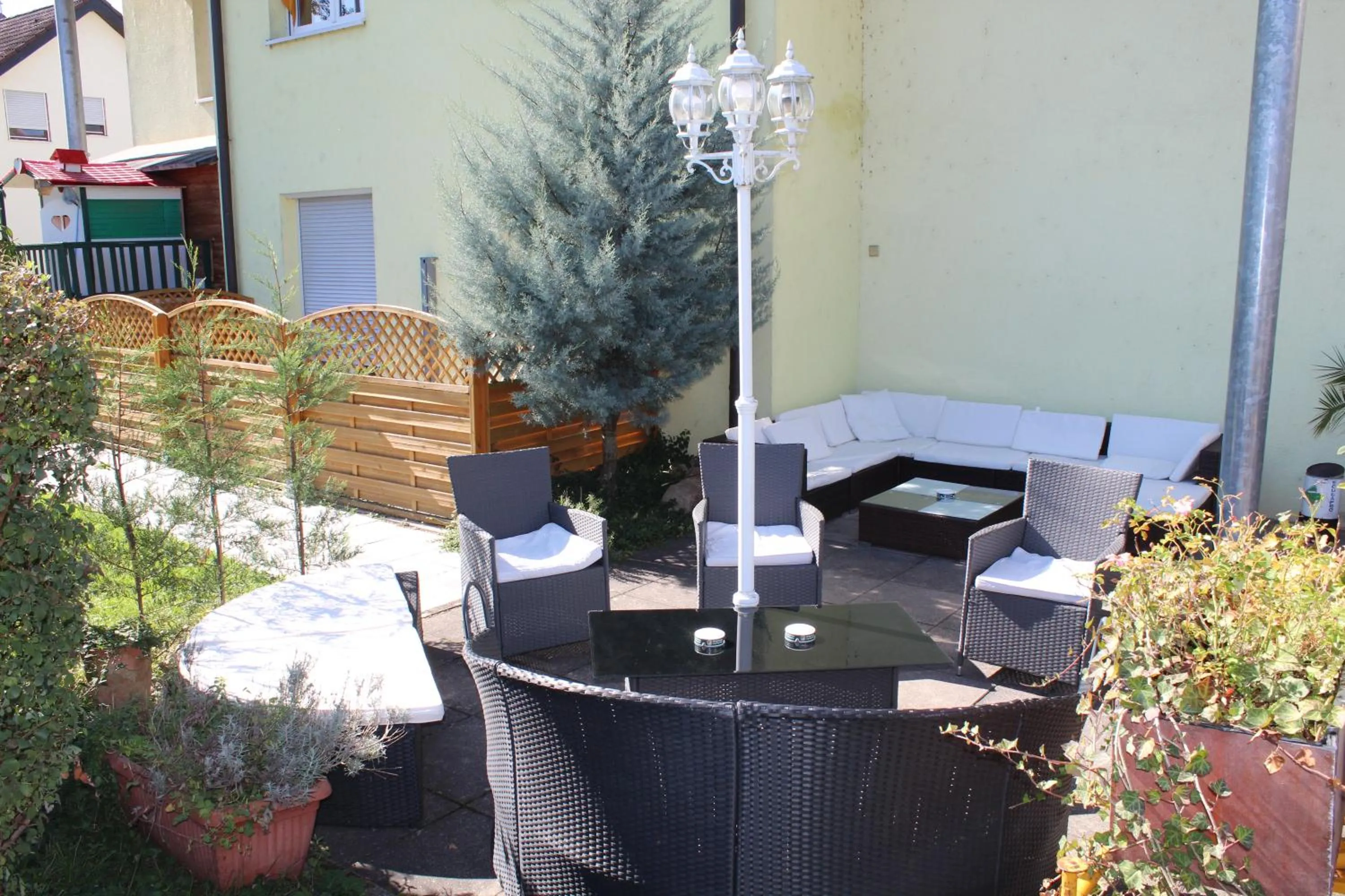 Facade/entrance in Hotel zum Goldenen Wagen