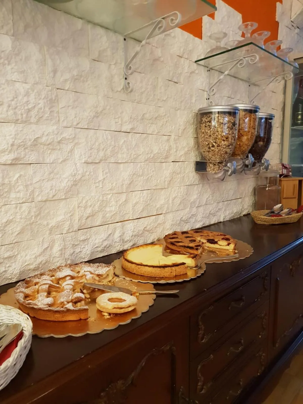 Breakfast in Hotel zum Goldenen Wagen