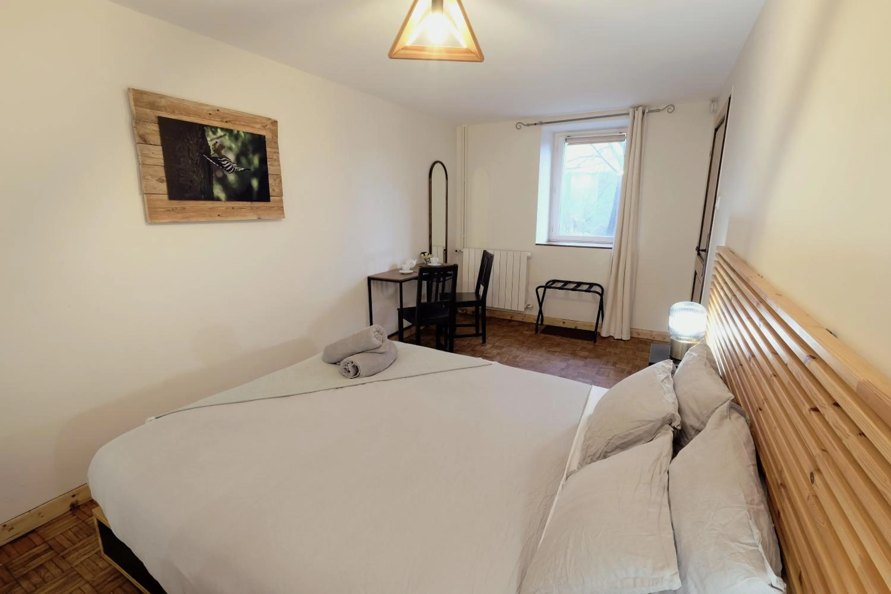 Photo of the whole room, Bed in la Ferme de Vazerat