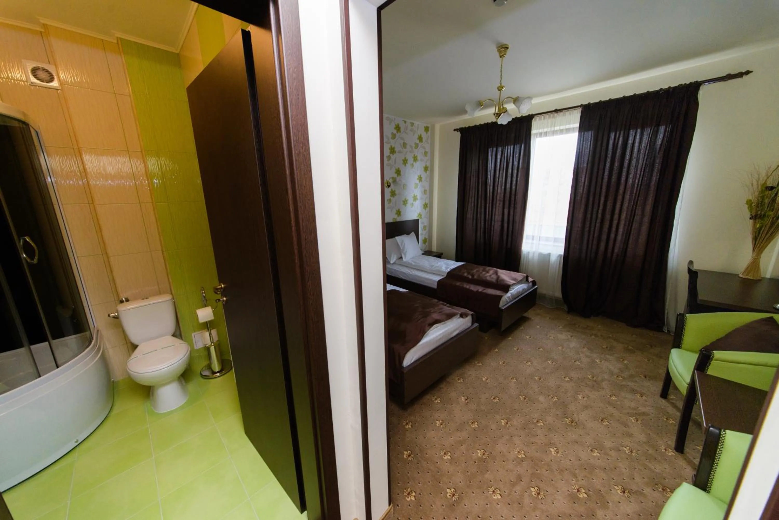 Standard Twin Room in Hotel Miky