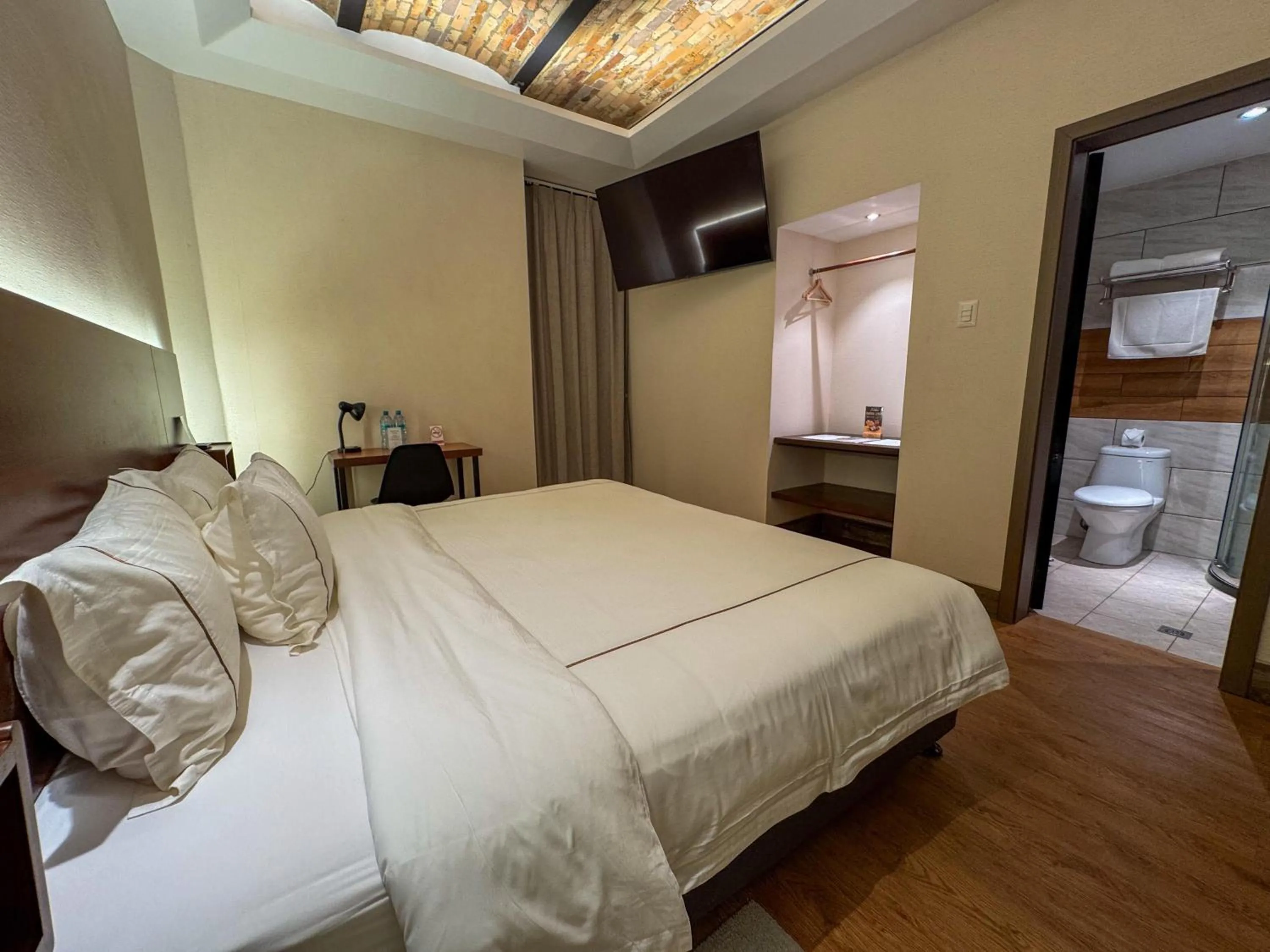 Bed in Hotel de Turistas Iquitos