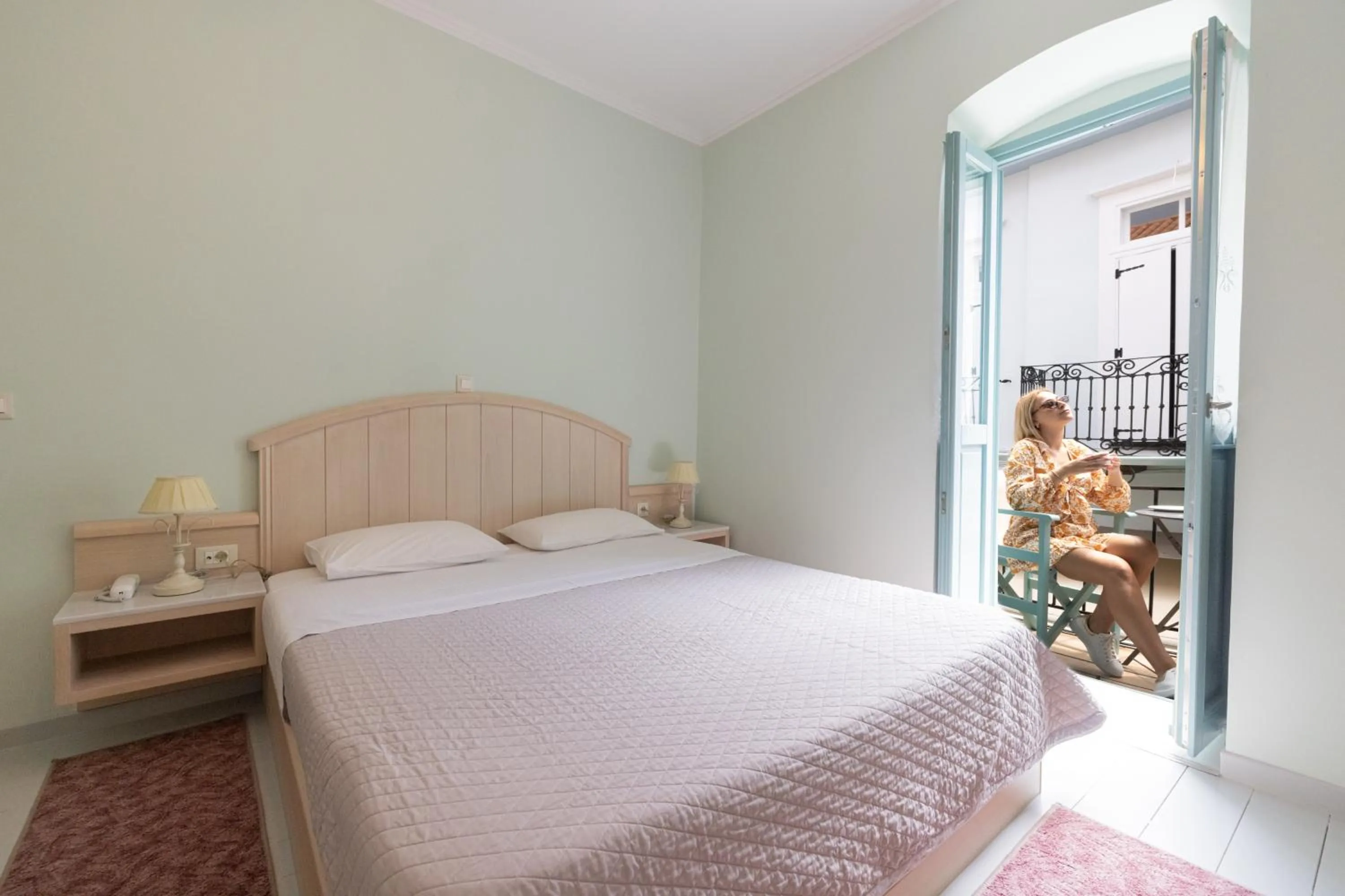 Bed in 999 Luxury Hotel