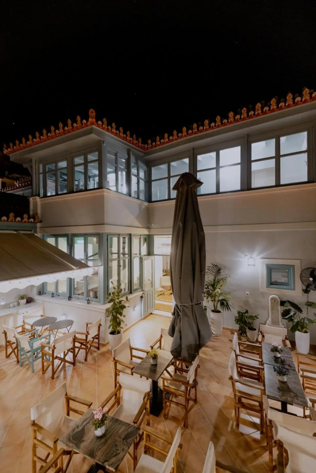 Patio in 999 Luxury Hotel