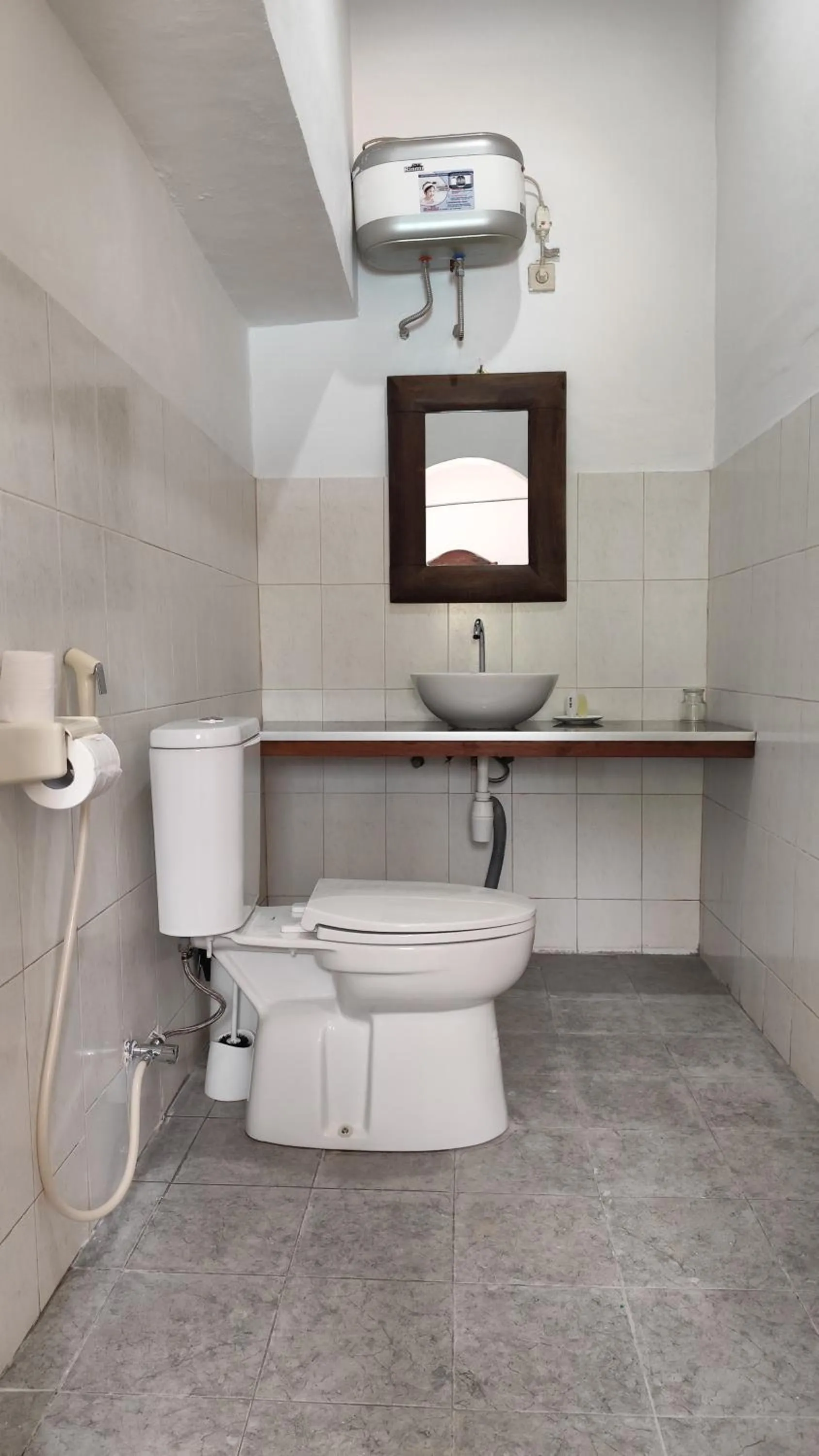 Toilet in Keyani Bungalows Lovina