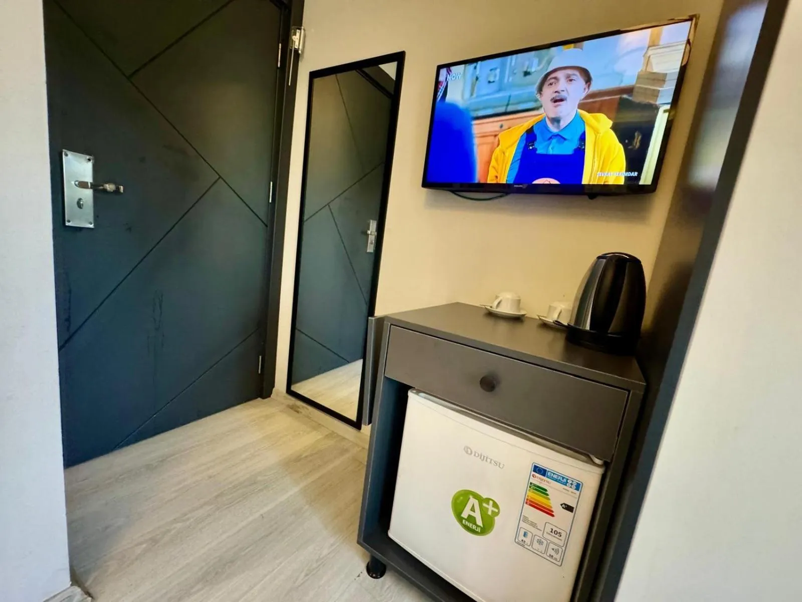 TV and multimedia in Aram Edessa Hotel