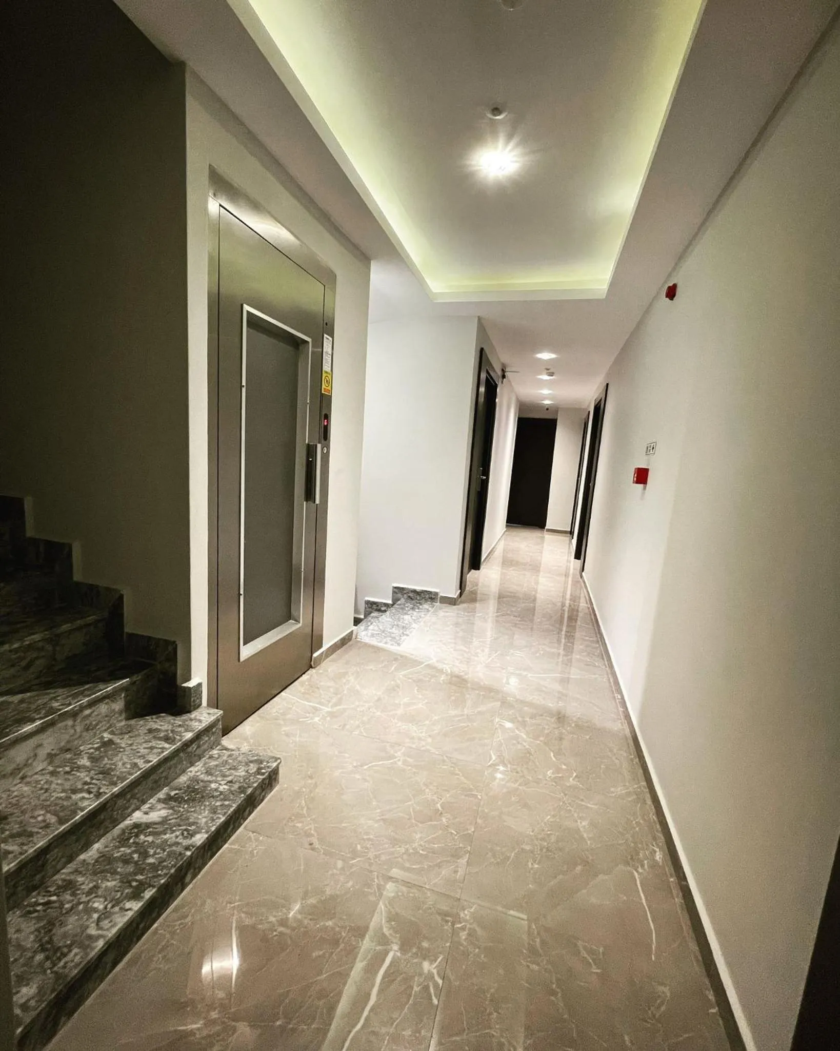 elevator in Aram Edessa Hotel