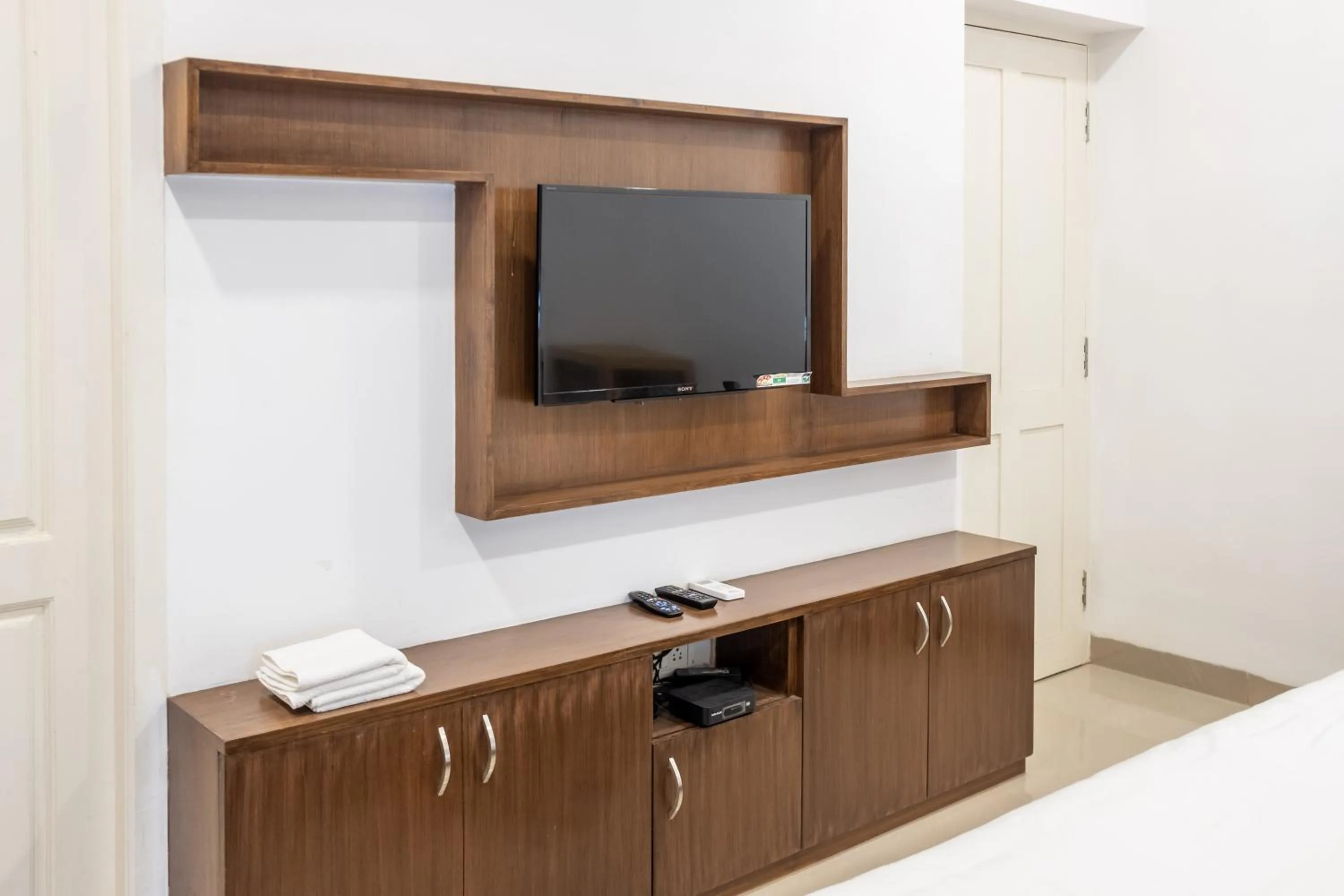 TV and multimedia in La Woods Village Resort