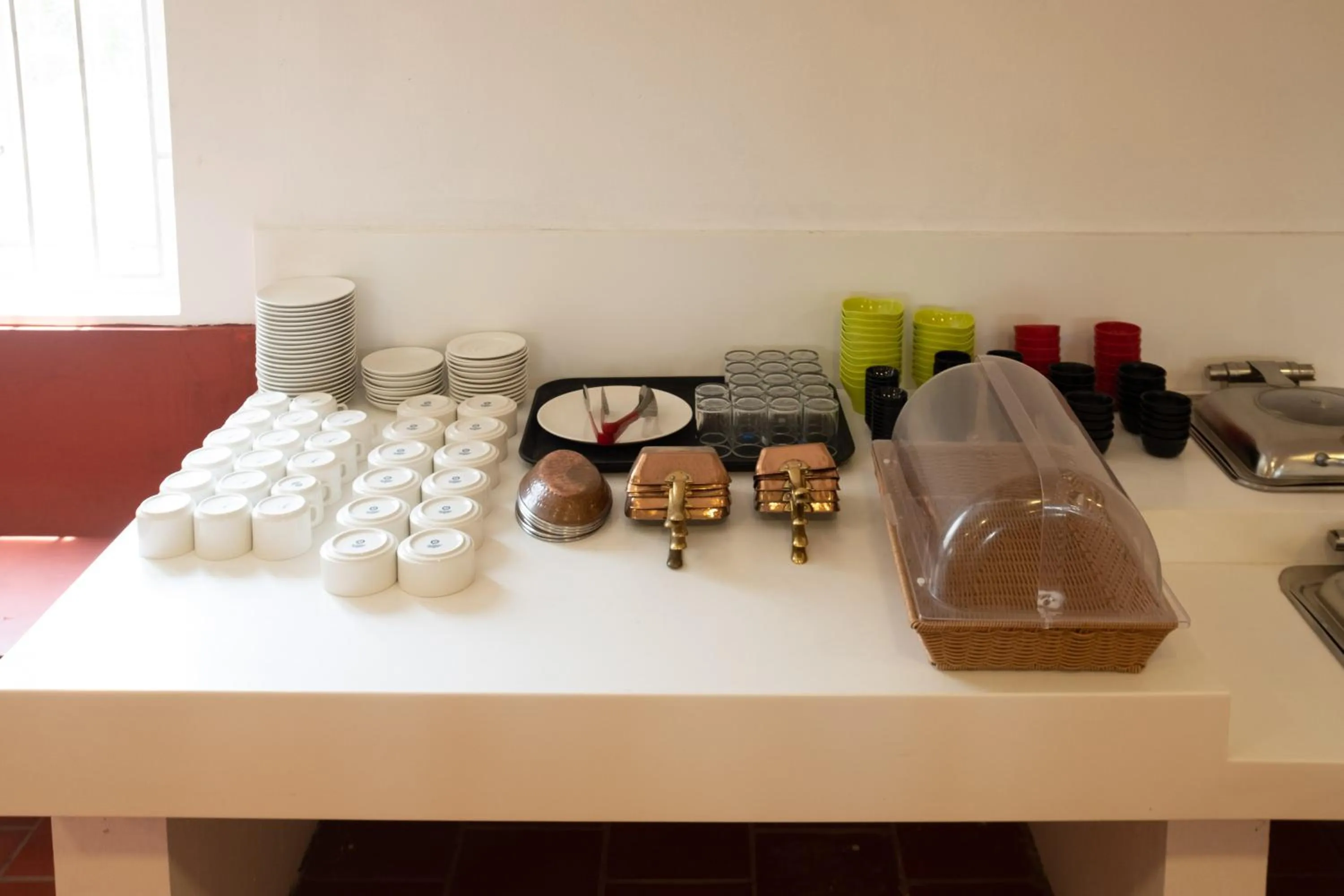 Restaurant/places to eat in La Woods Village Resort