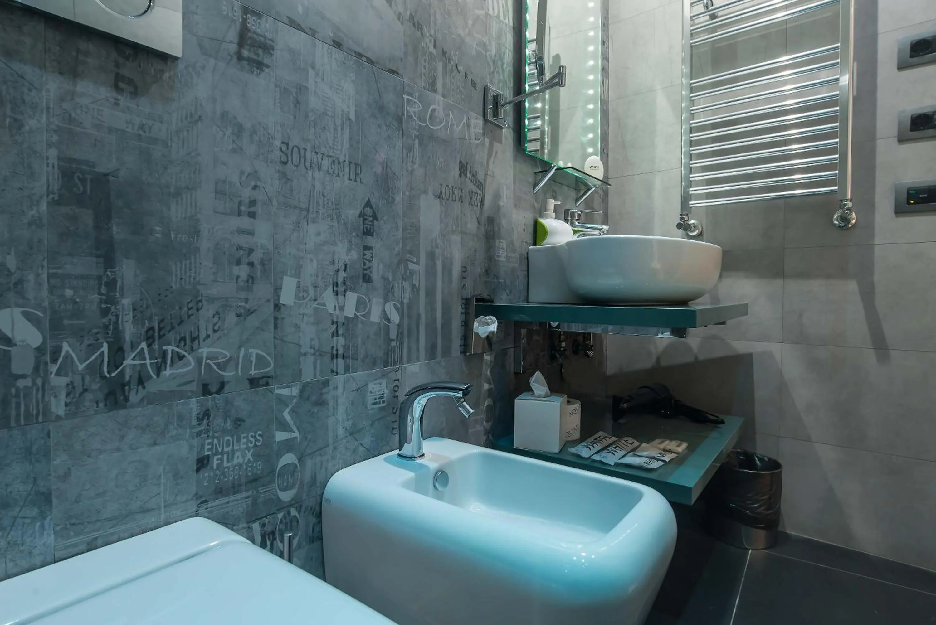 Bathroom in Pantheon Caesar Relais