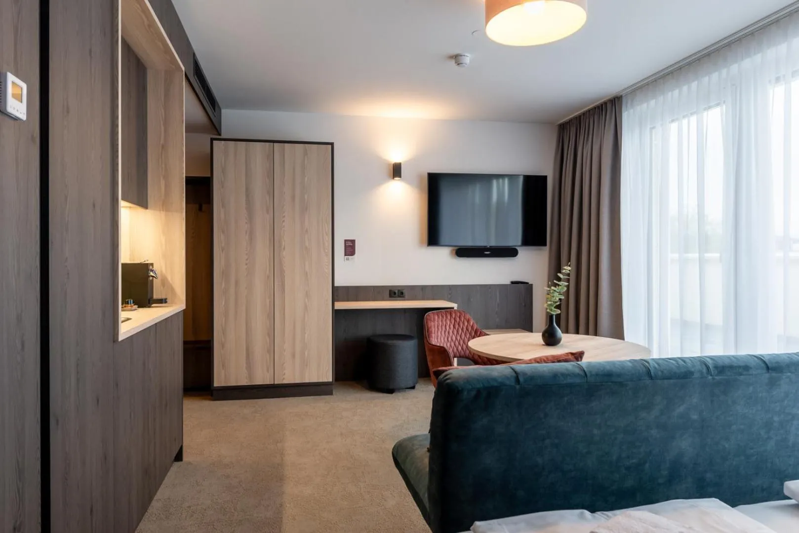 TV and multimedia, Bed in Hotel Novapart stay smart