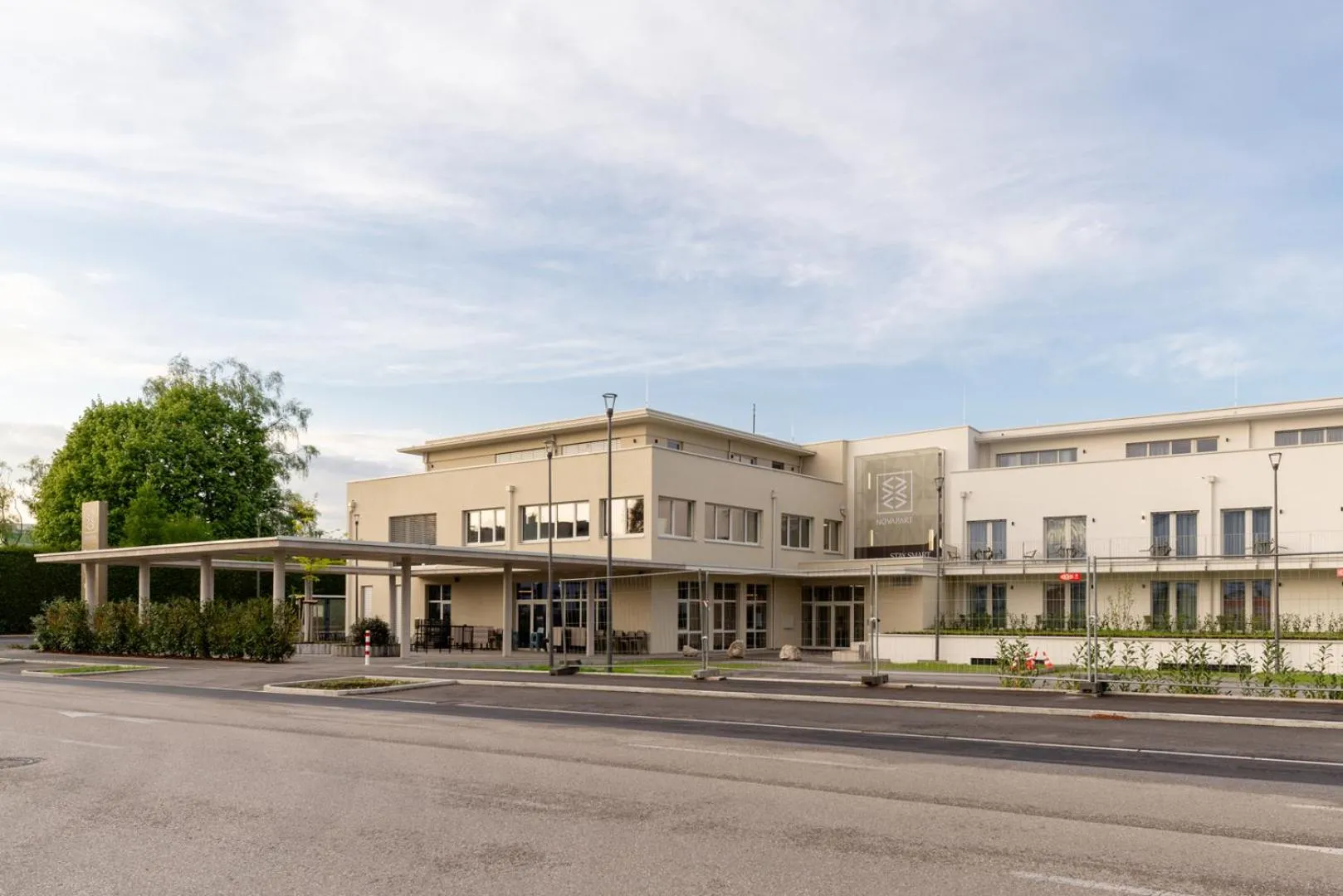 Property building in Hotel Novapart stay smart