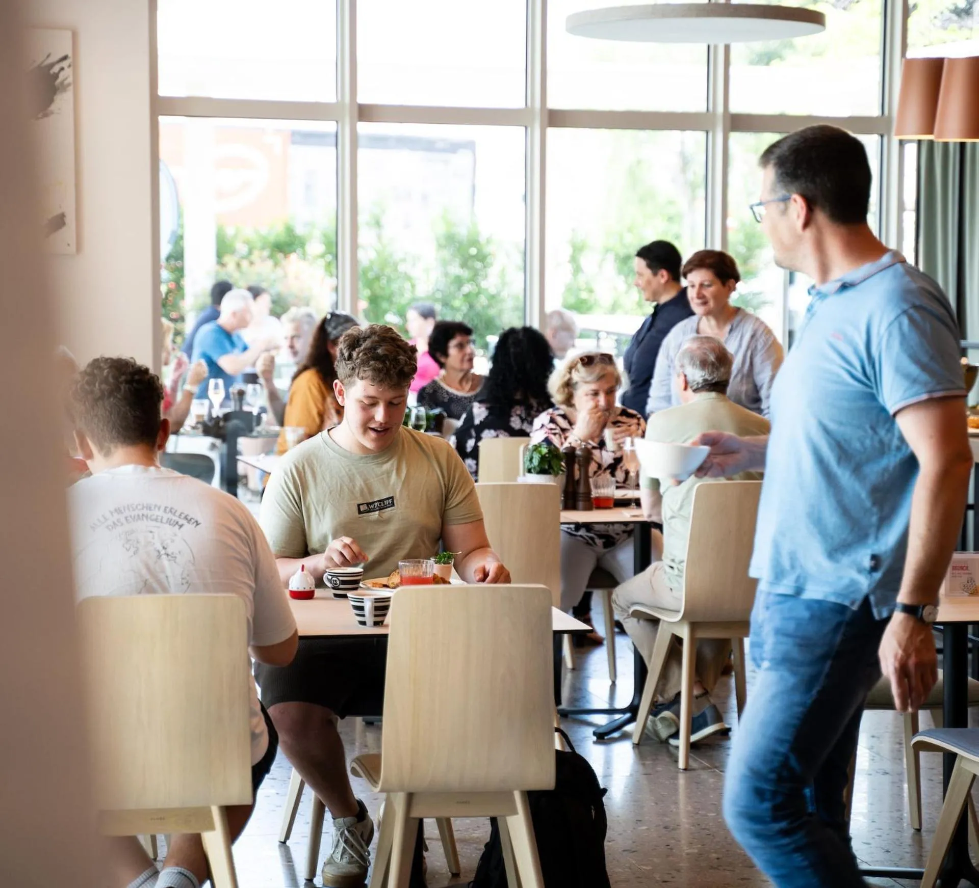 Restaurant/places to eat in Hotel Novapart stay smart