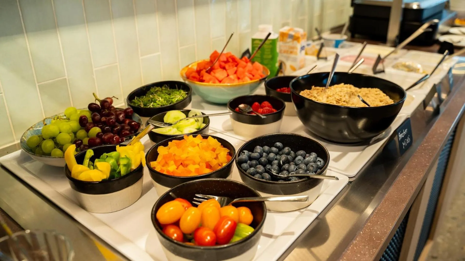 Restaurant/places to eat in Hotel Novapart stay smart