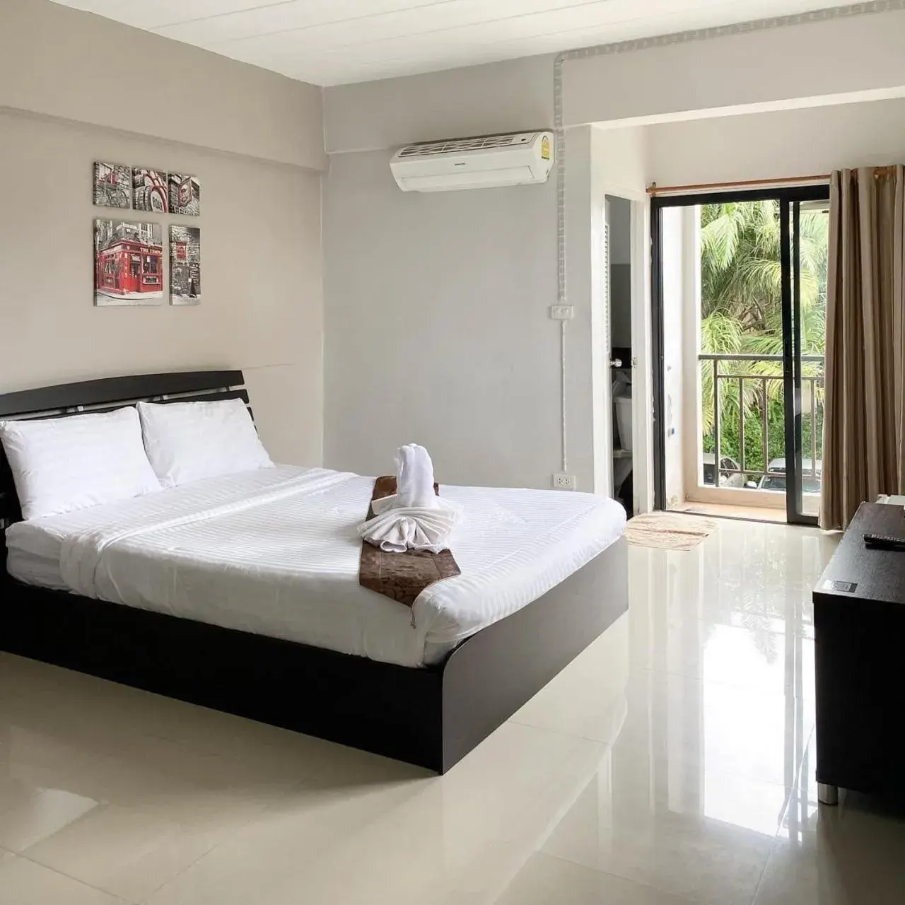 Bed in Balance room Bed in Balance room