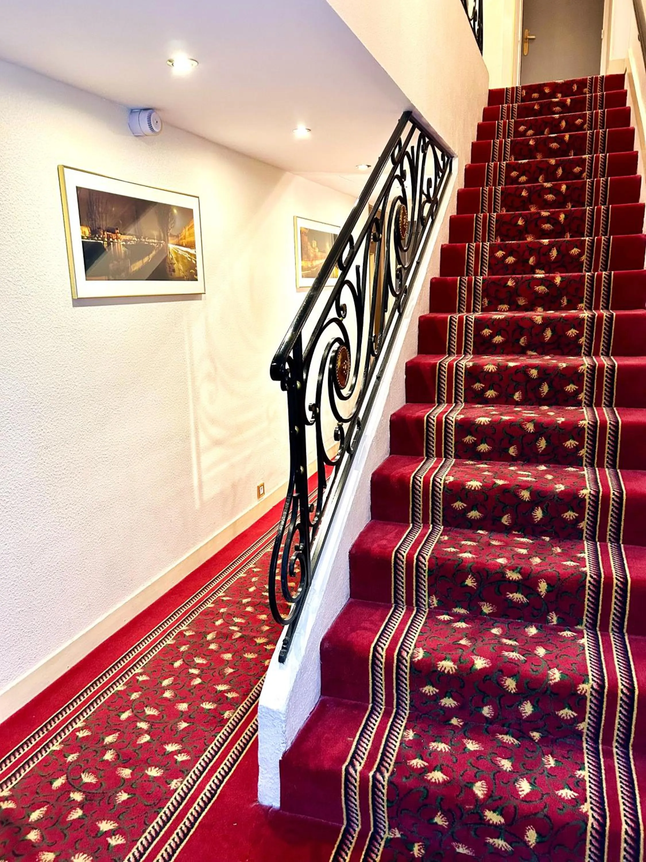 Decorative detail in Hôtel de Varenne