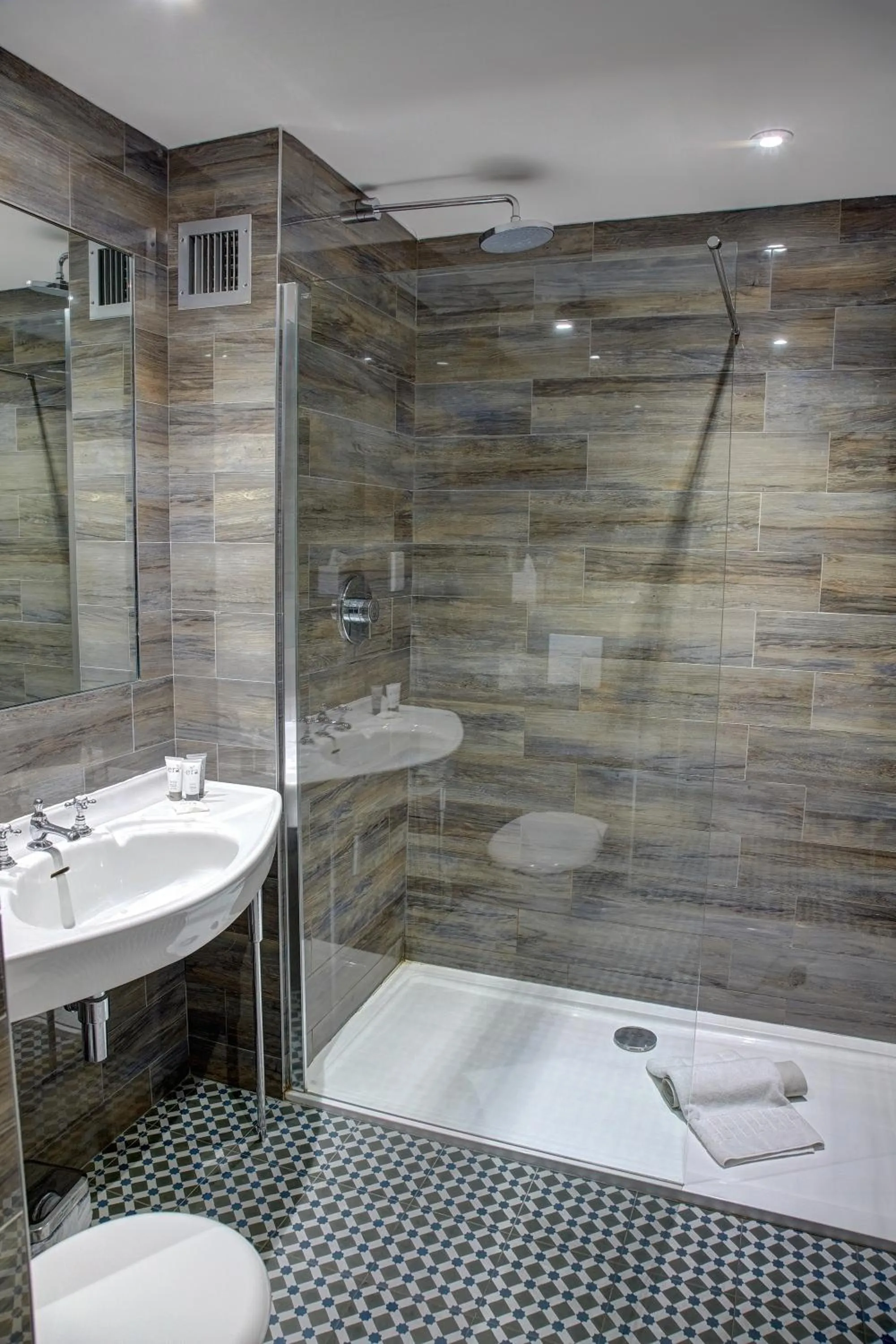 Bathroom in The Orwell Hotel