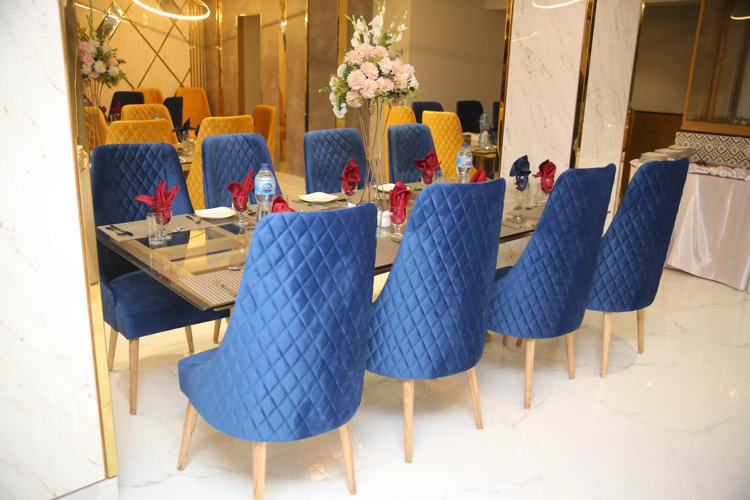 Restaurant/places to eat in Envoy Continental Hotel, Blue Area, Islamabad